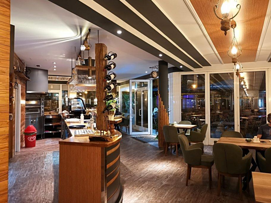 Parpali Cafe & Restaurant