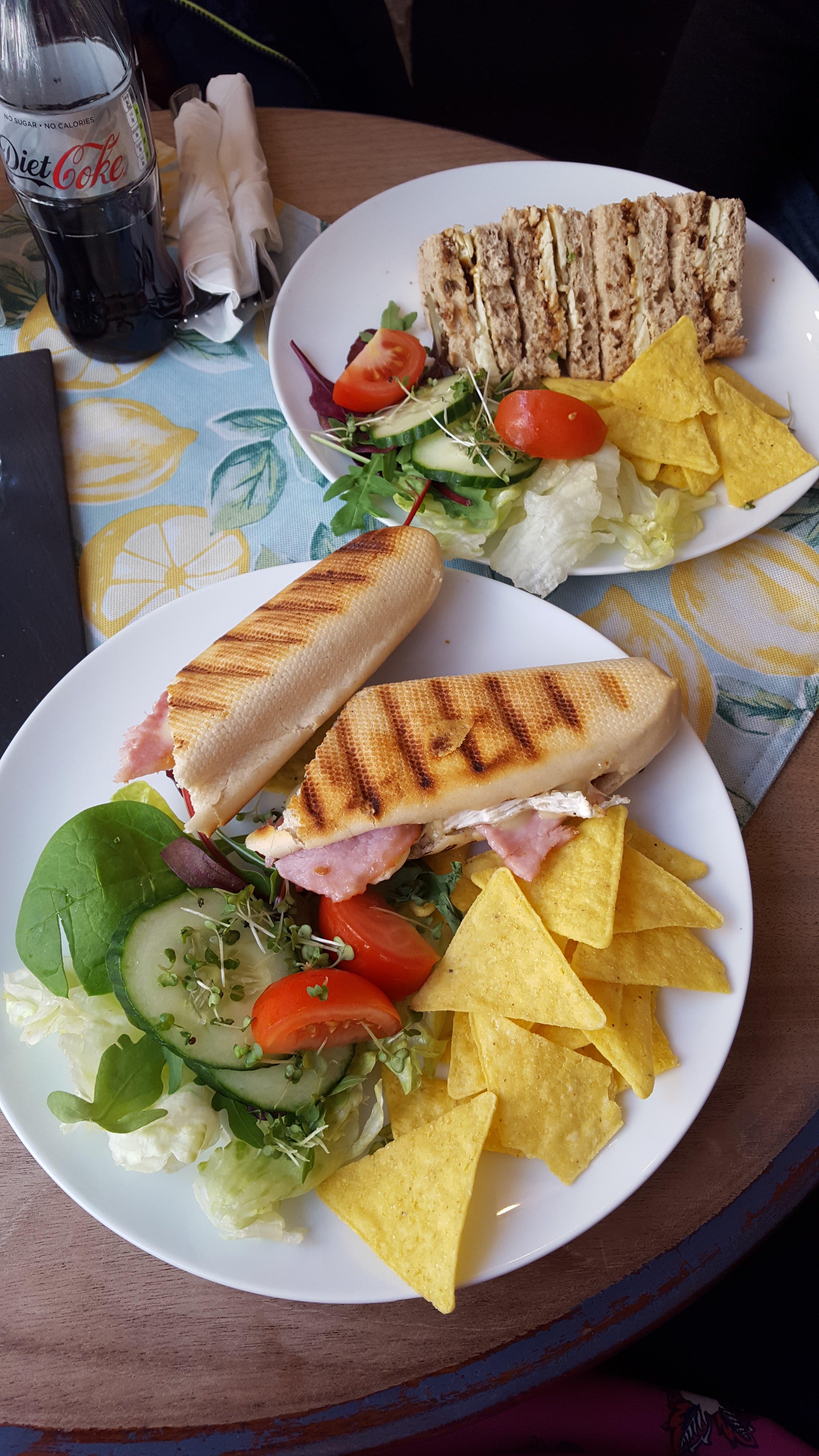 Honey Bee's at Hannah's