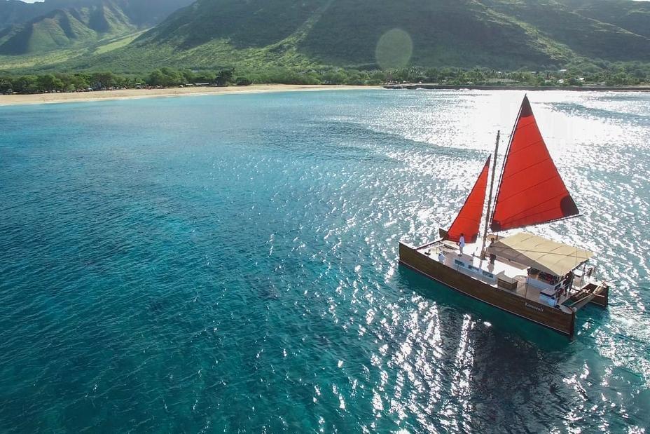 Kamoauli - A Native Cultural Experience Sailing the Waikiki Coast