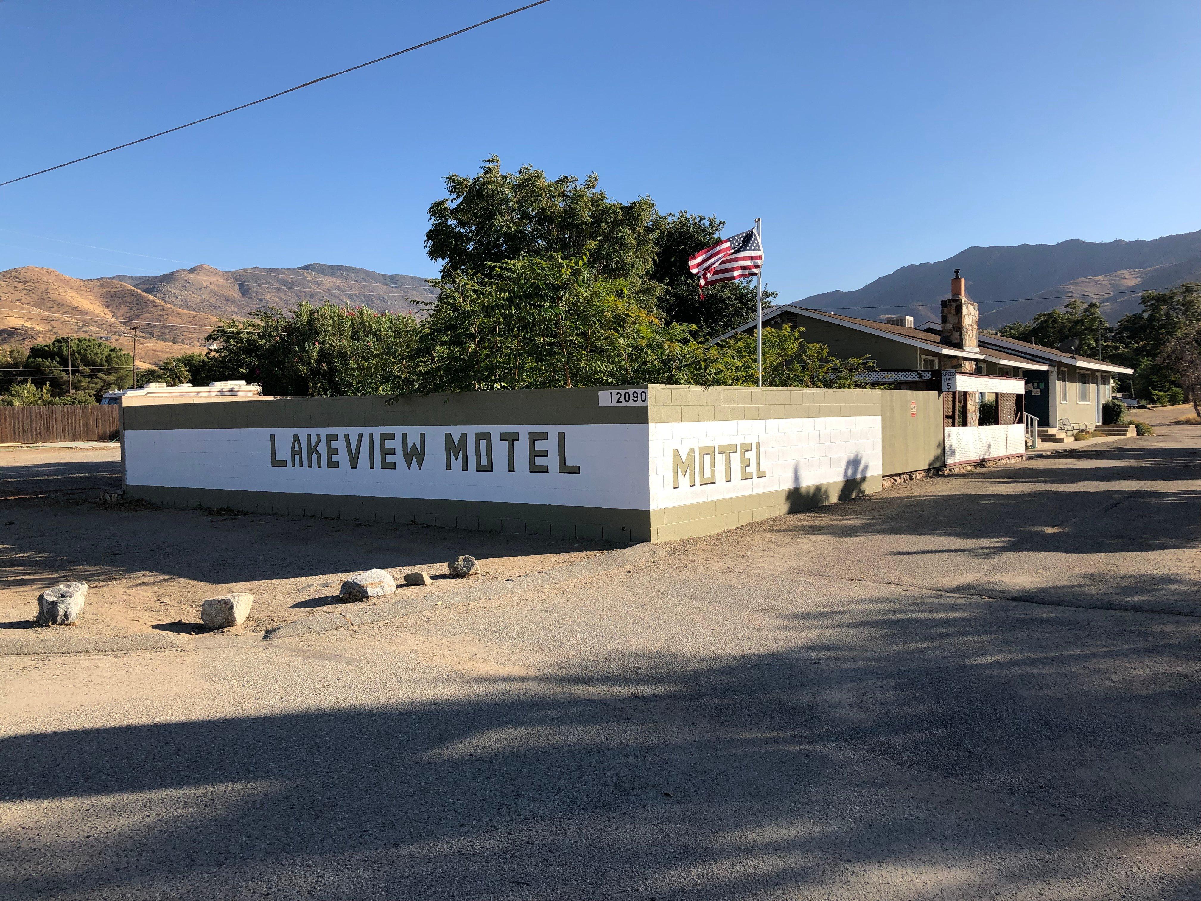 Lakeview Motel
