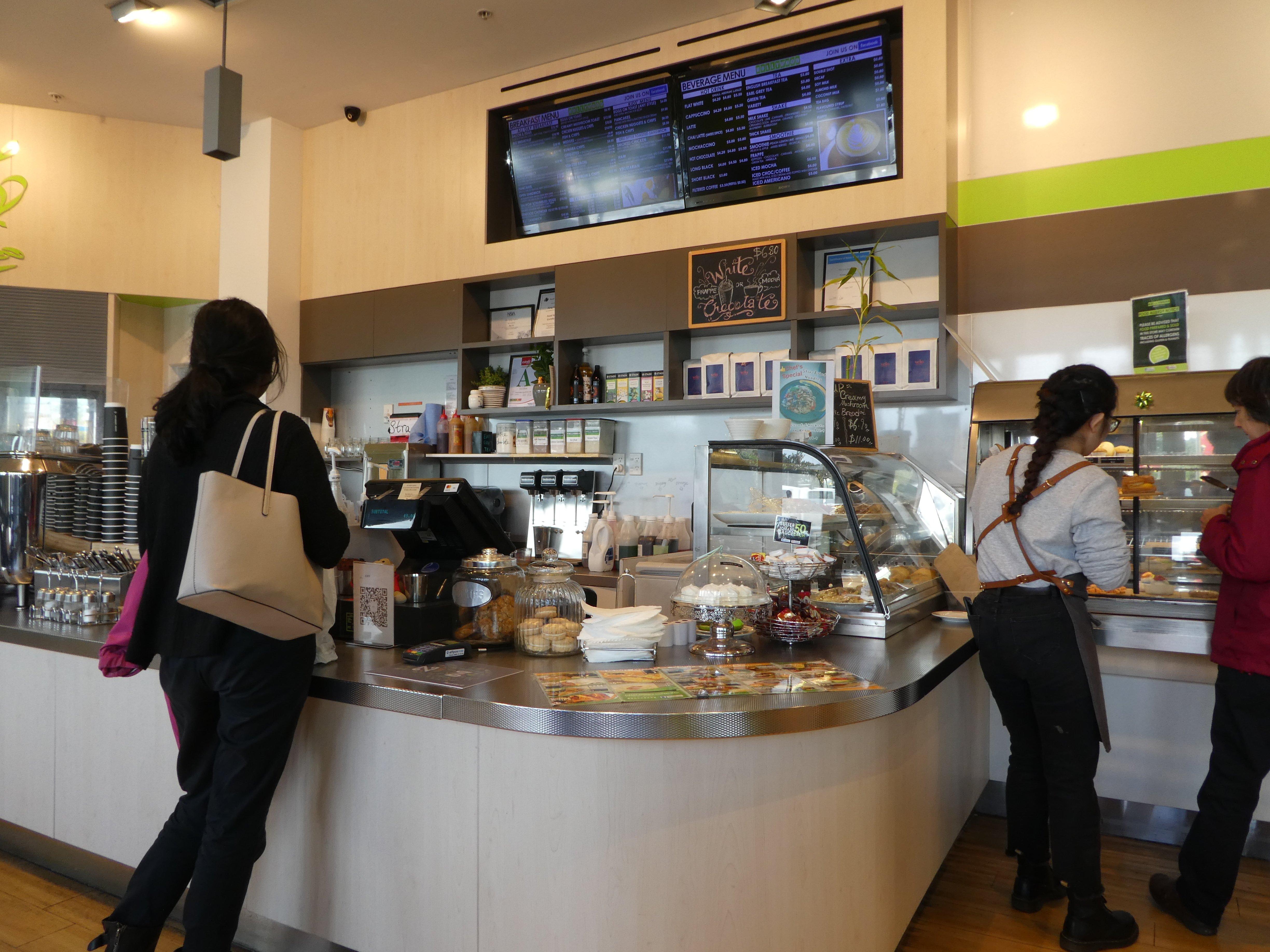 Hollywood Bakery at Westfield Albany