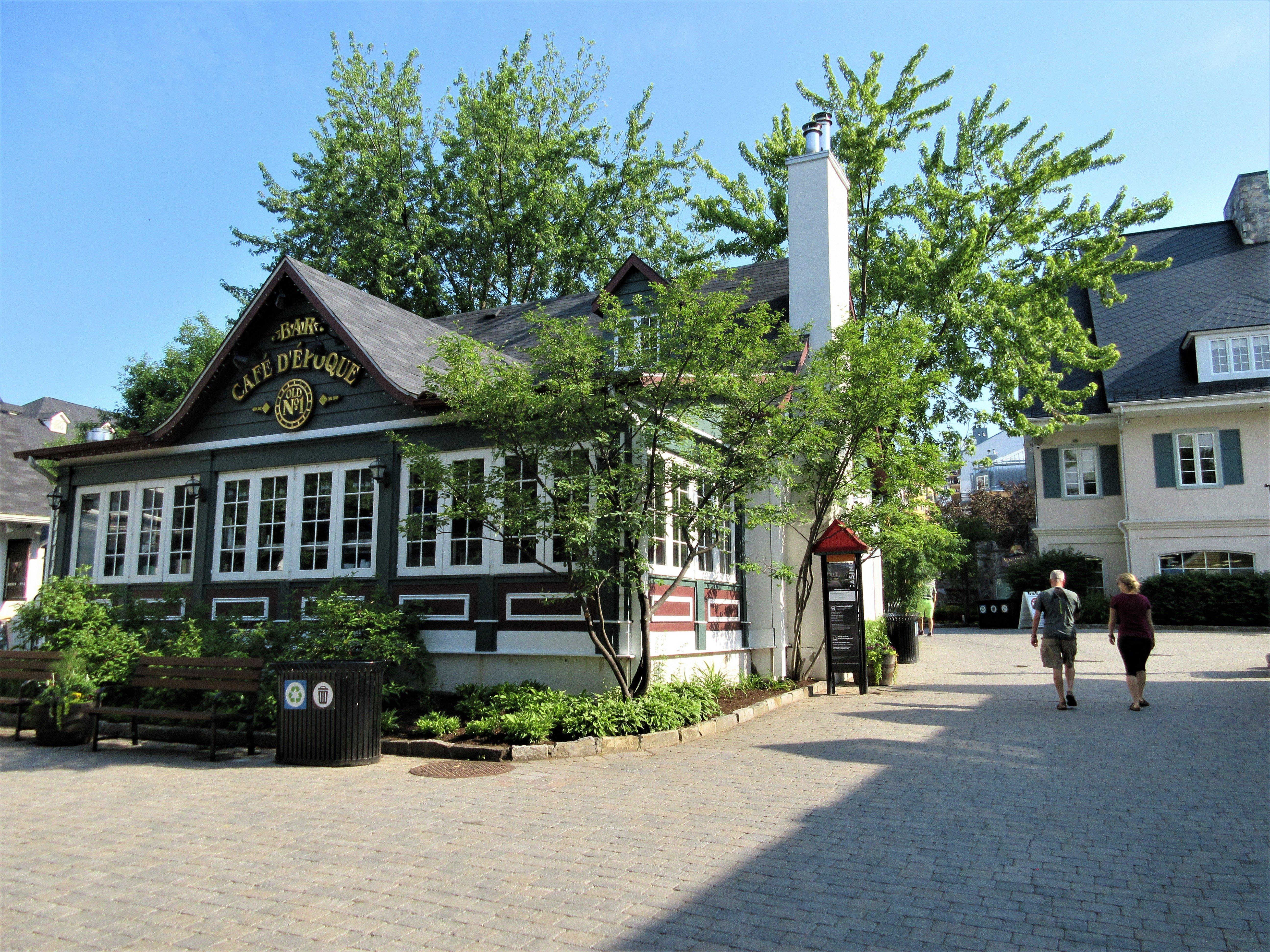 Photo by Helena-Francisco