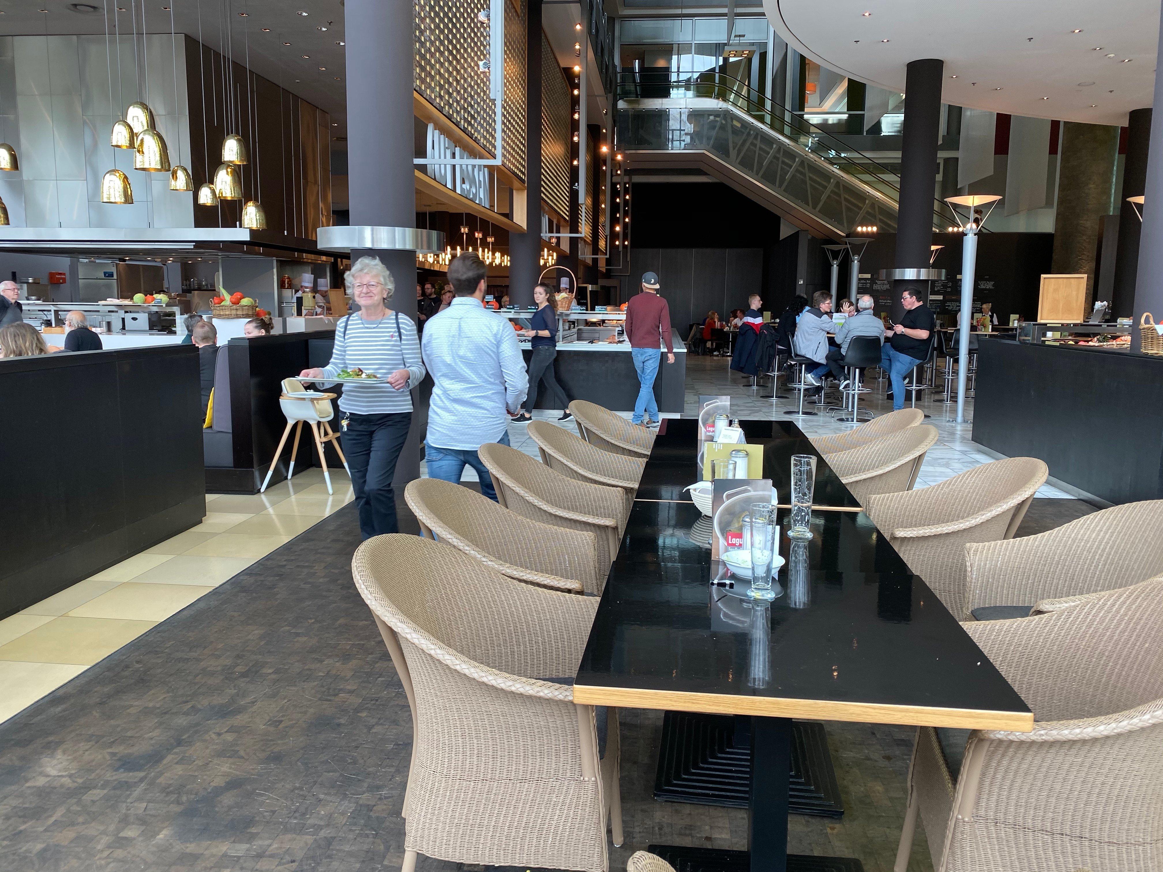 Lagune Foodhalls Autostadt