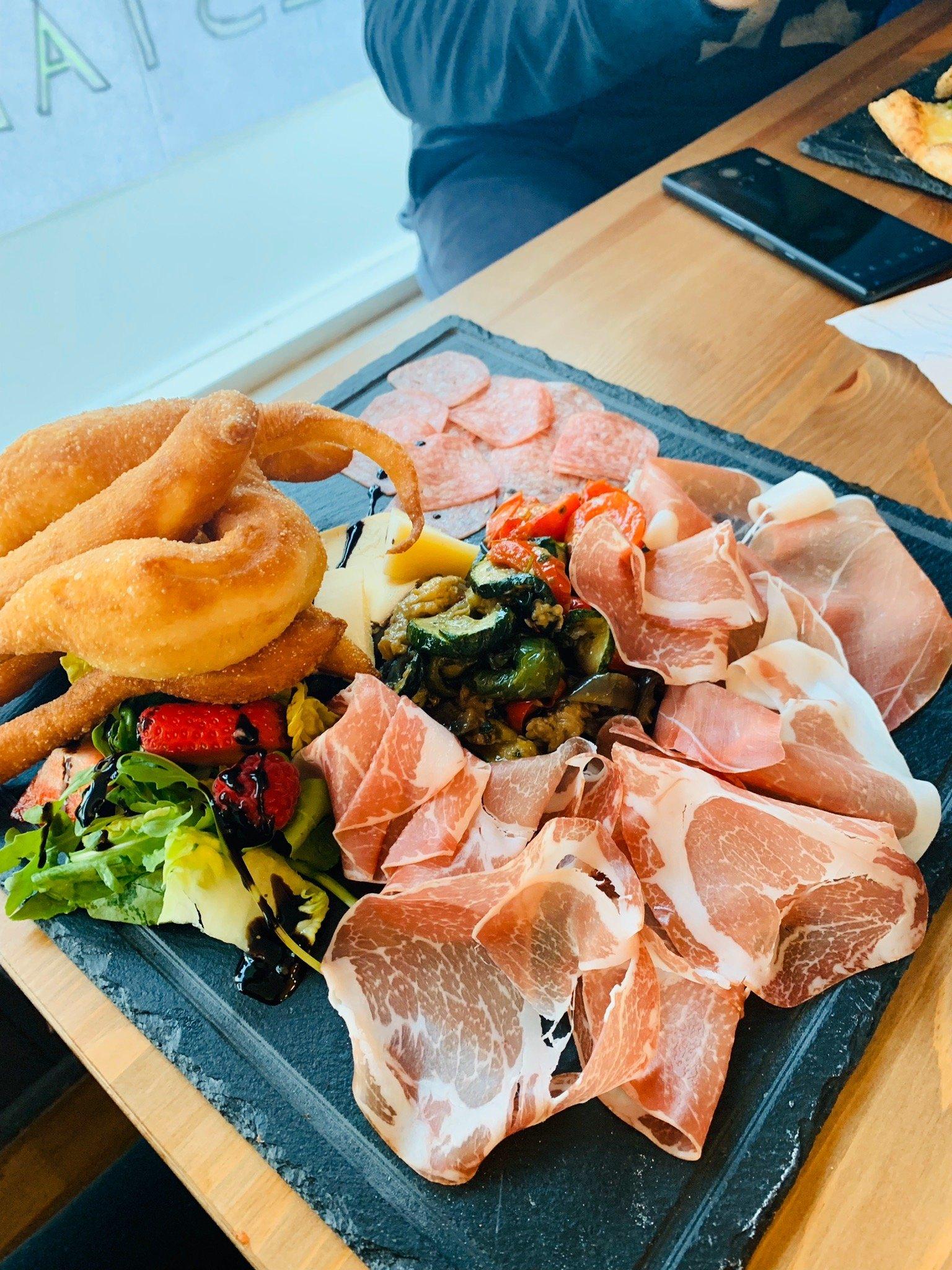 Restaurant Maurizio’s Italian Pizza and Pasta