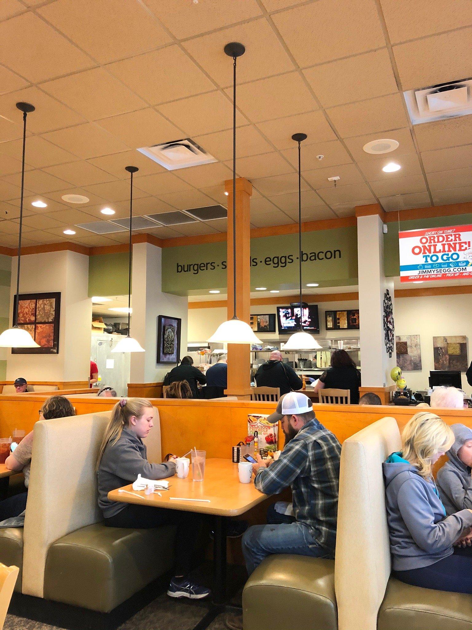 Photo by Rhoffmann11