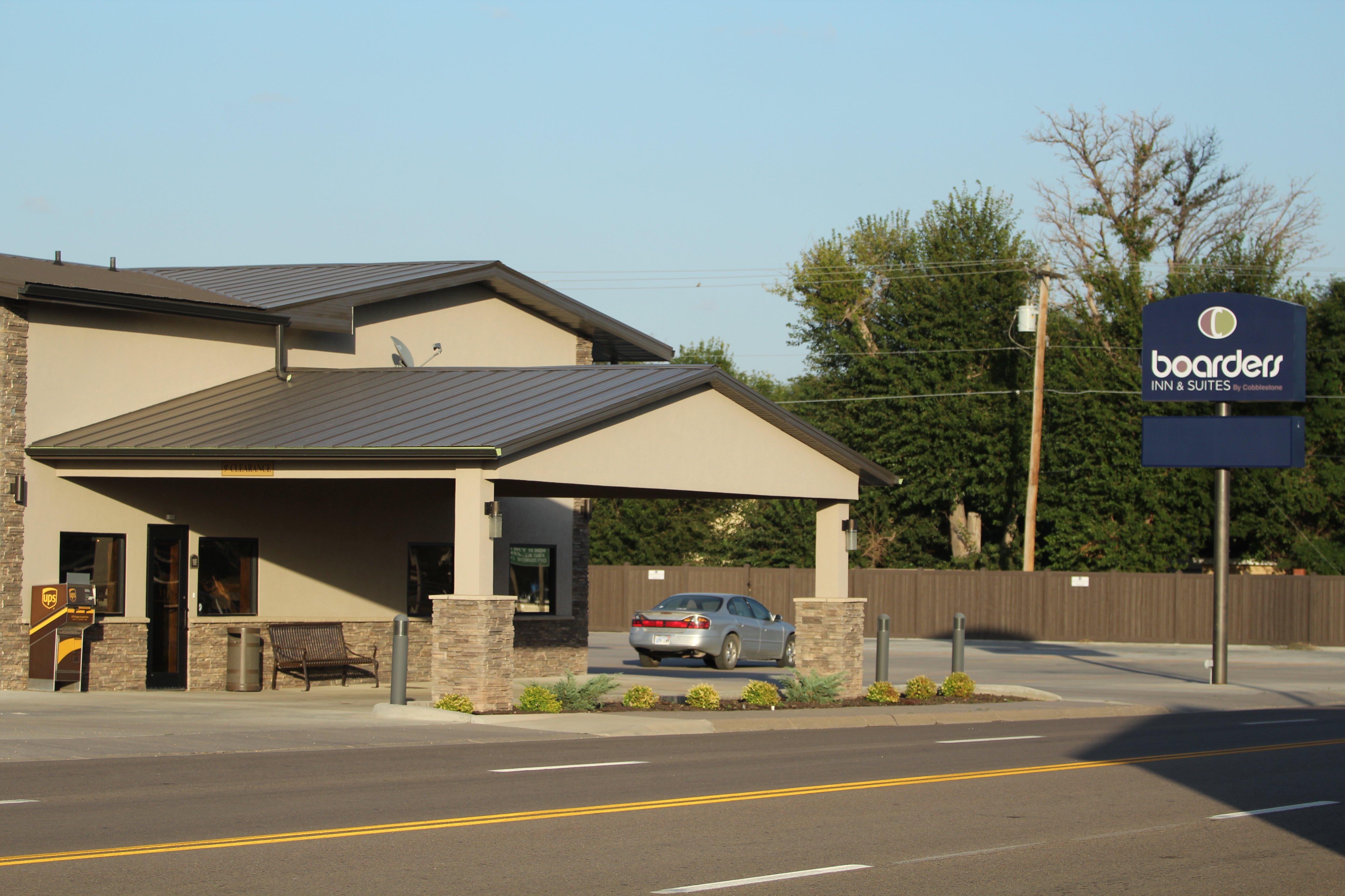 Boarders Inn & Suites-Syracuse