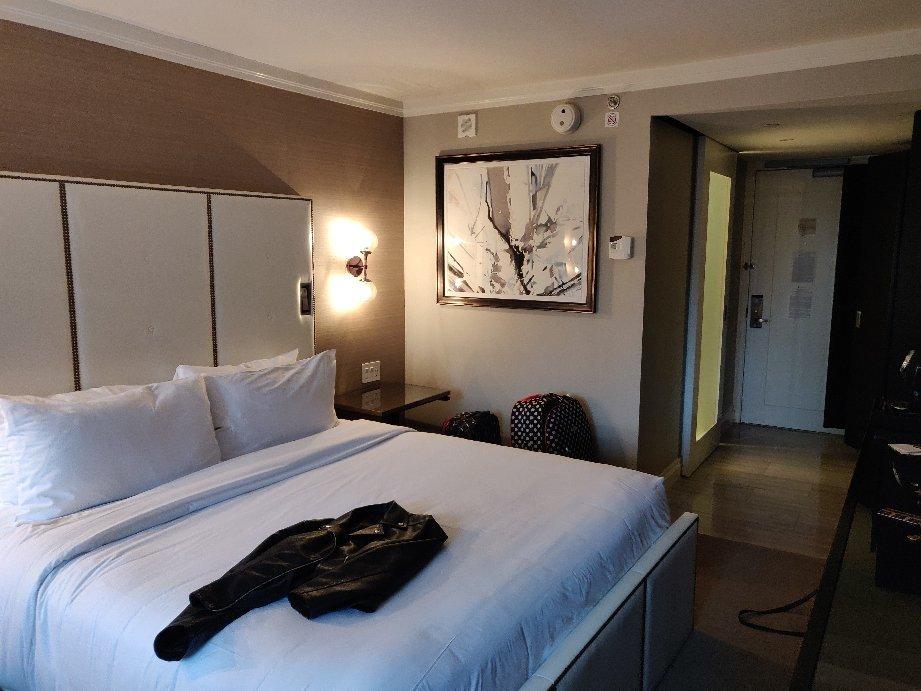 Photo by Clarewinston