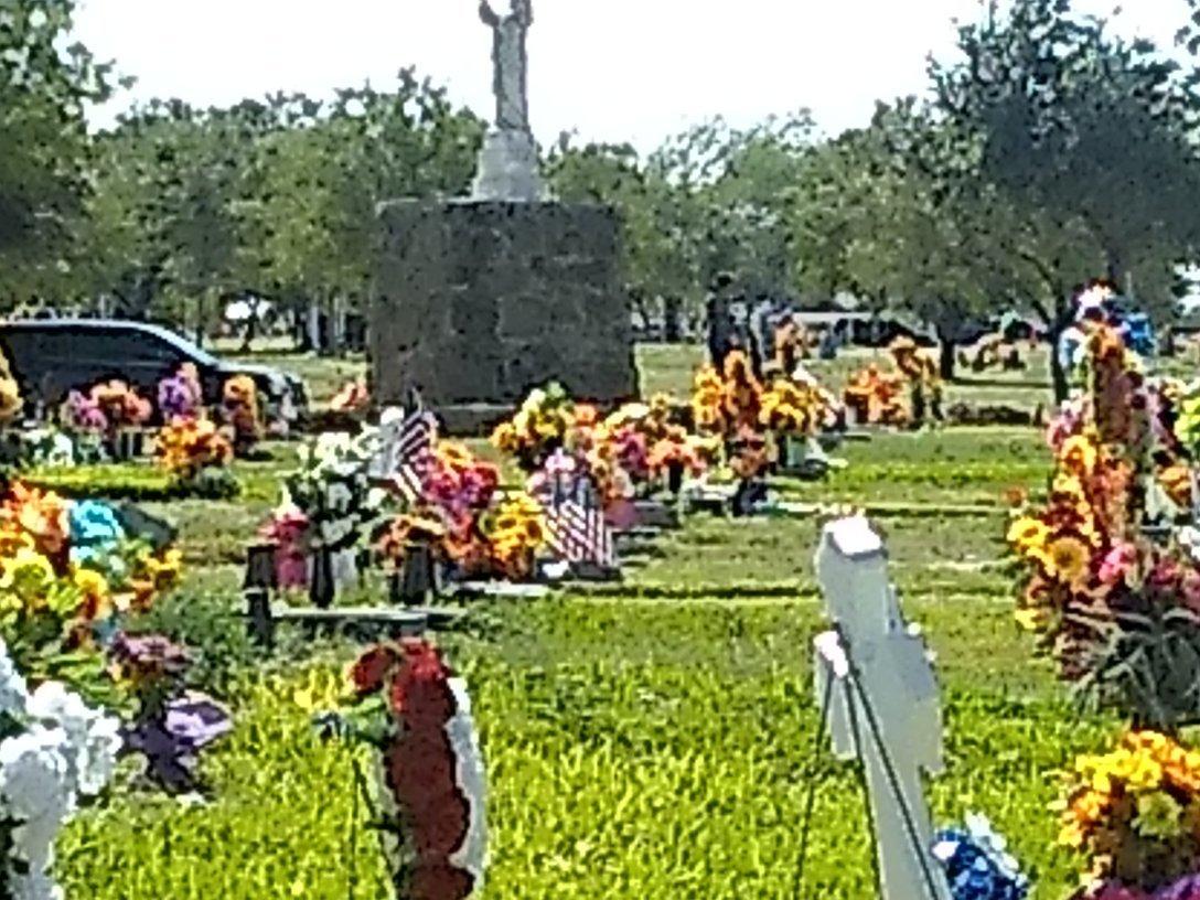 Calvary Catholic Cemetery
