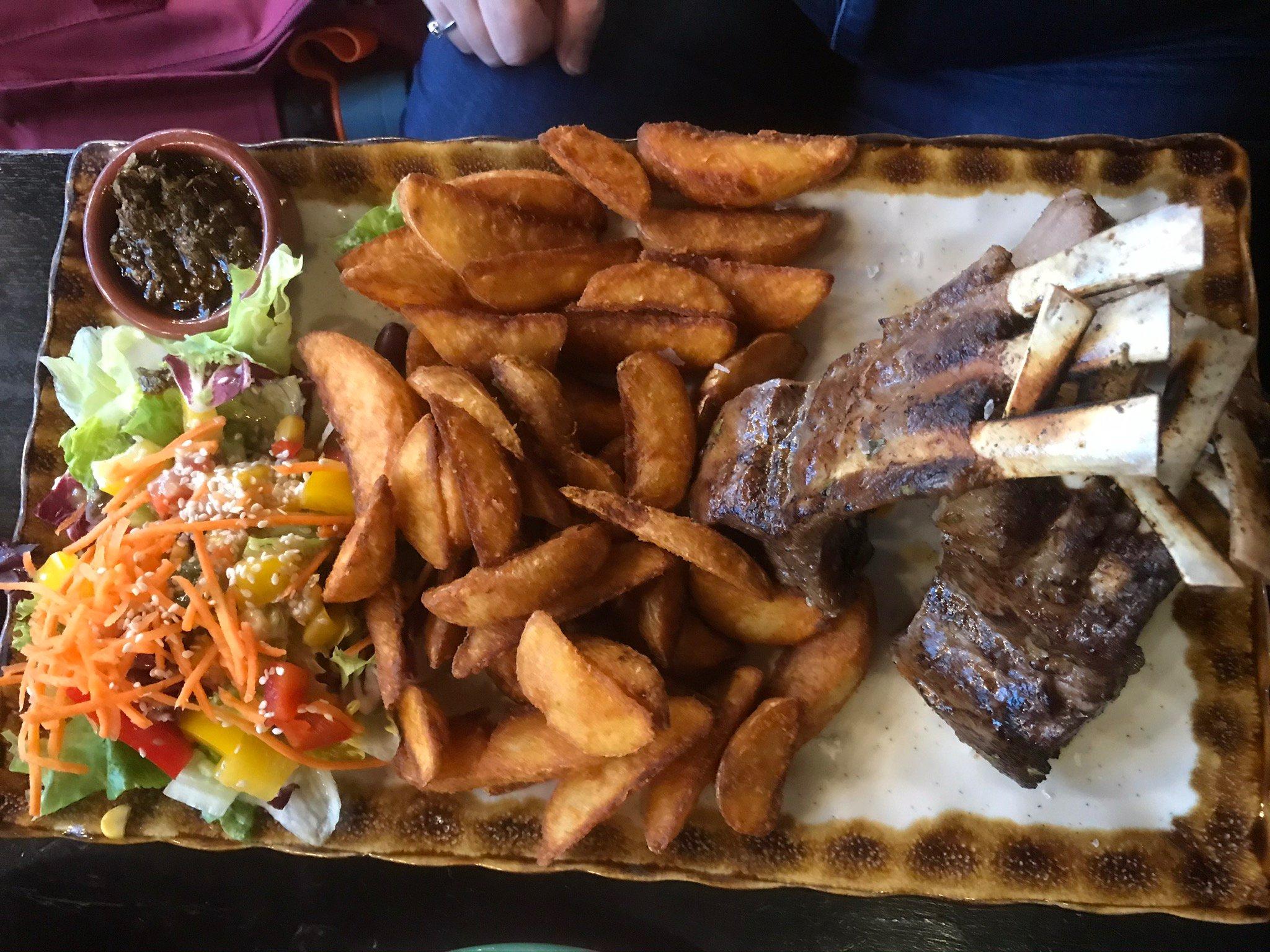 La Cantina Mexicana Latino Bar