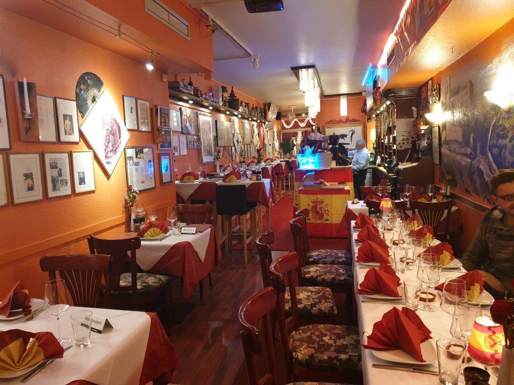 Avelino Tapas y Vino