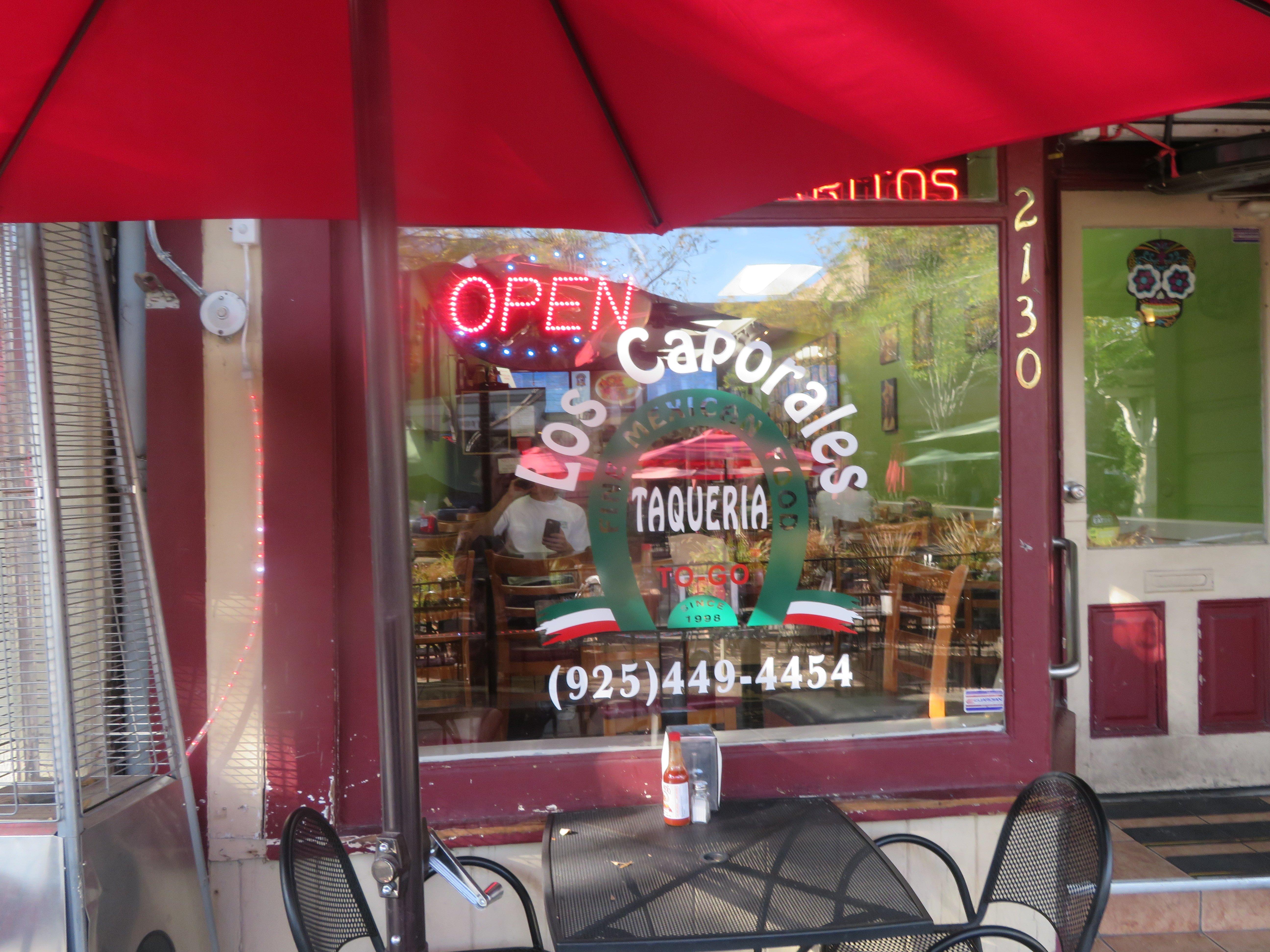 Los Caporales Taqueria