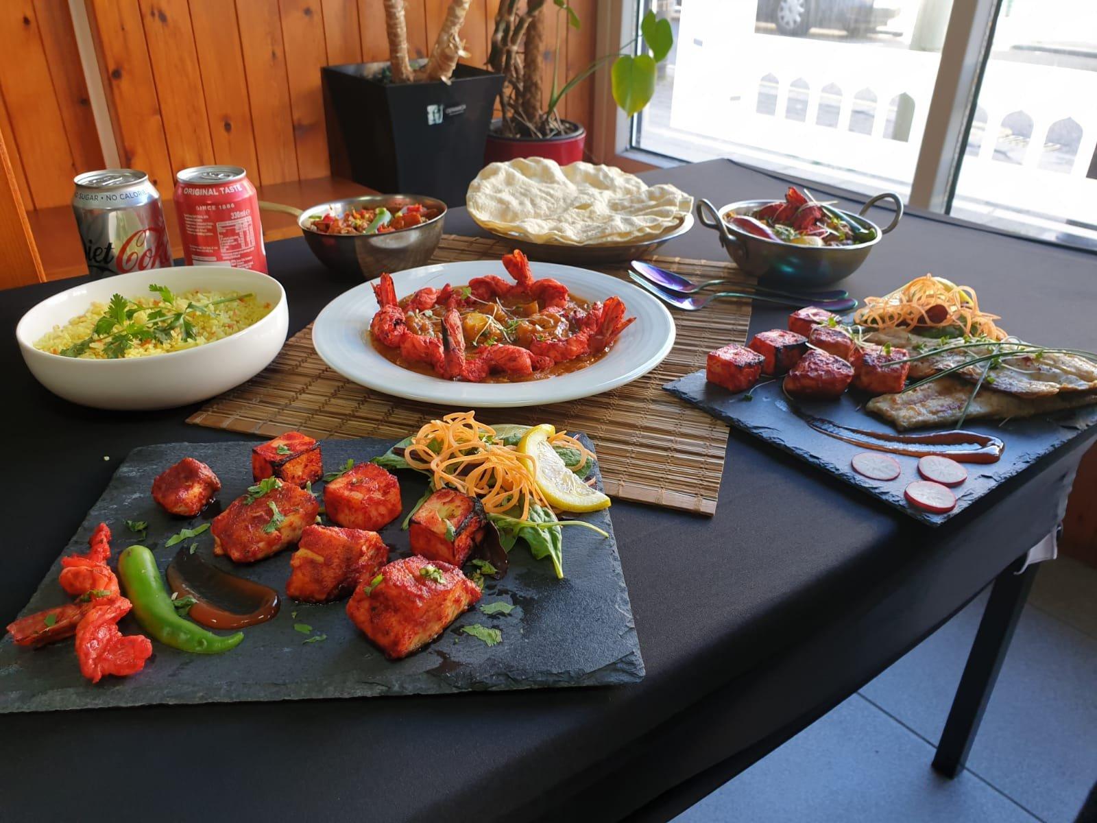 Maaneks Indian Takeaway