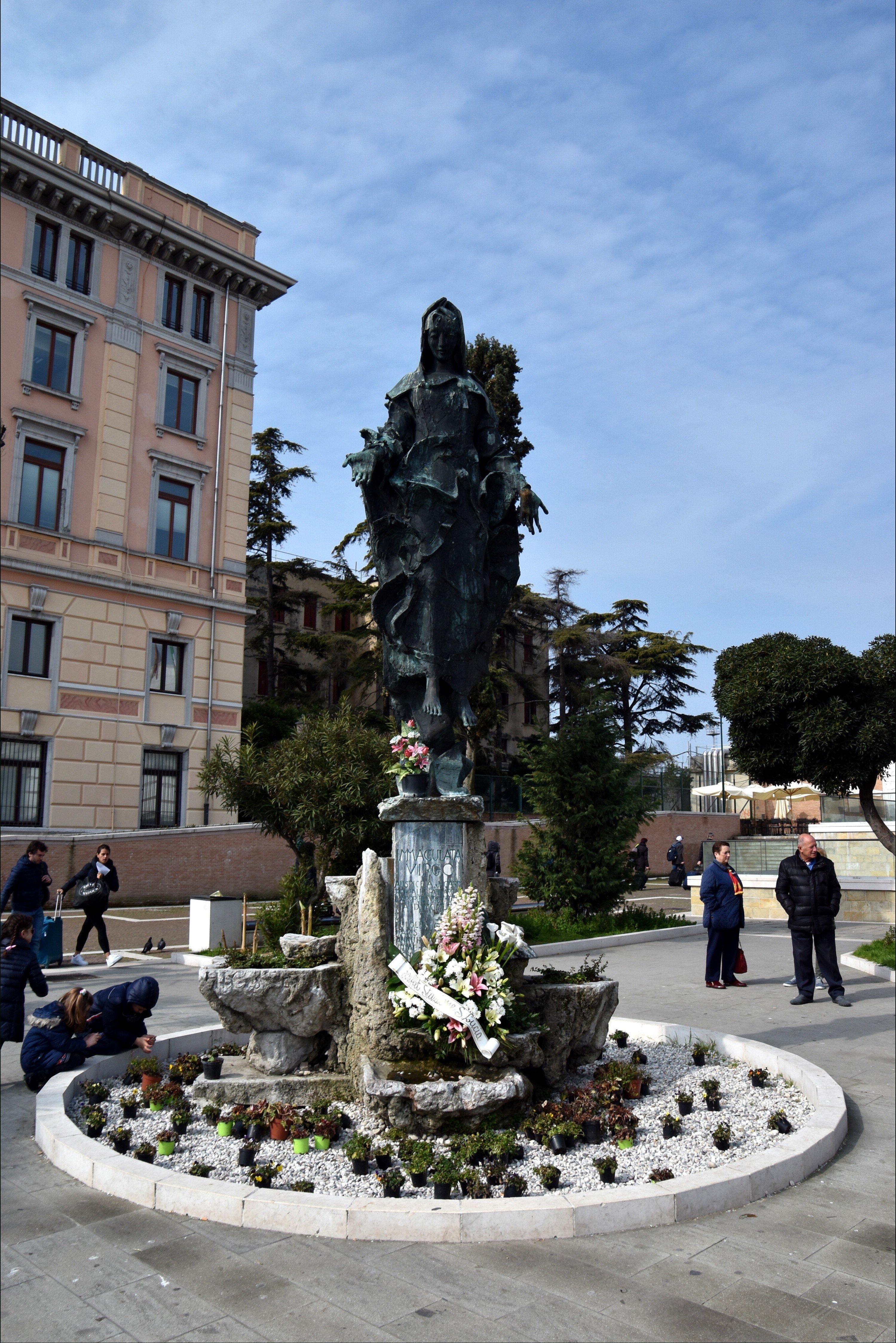 Statua dell’Immacolata