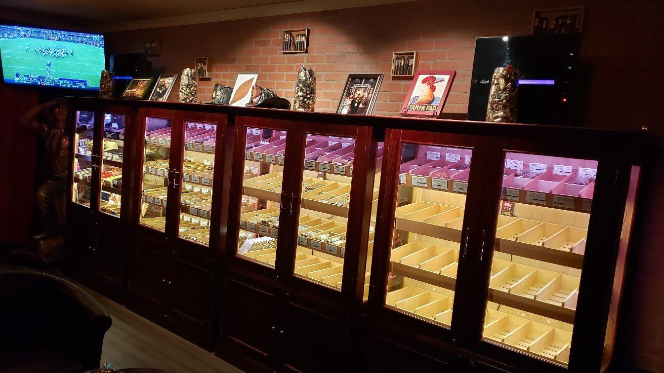 Vintage Havana Cigar Lounge