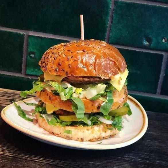 Long Arm Sports Pub & Brewery