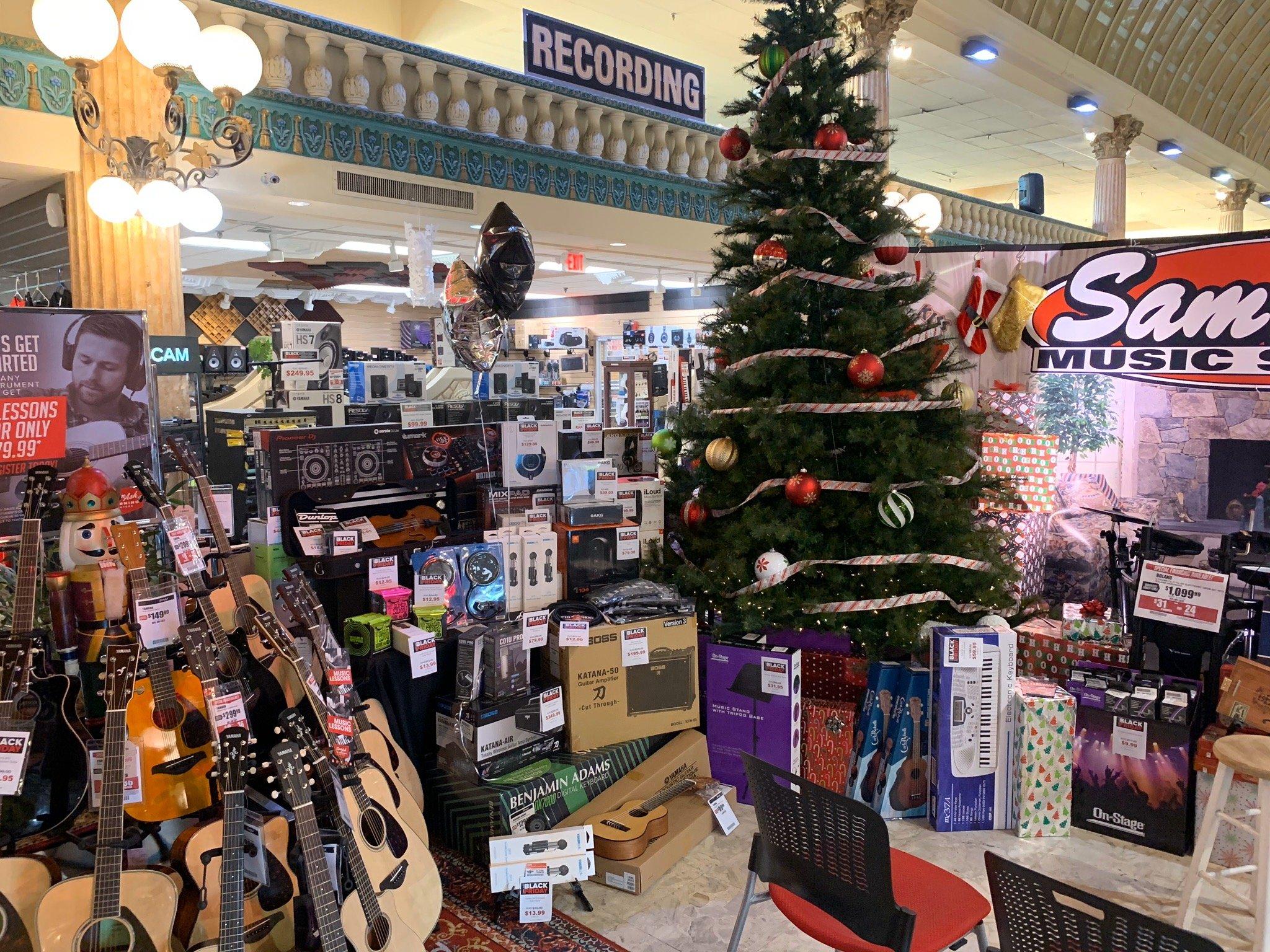 Photo by Sam-Ash-Clearwater