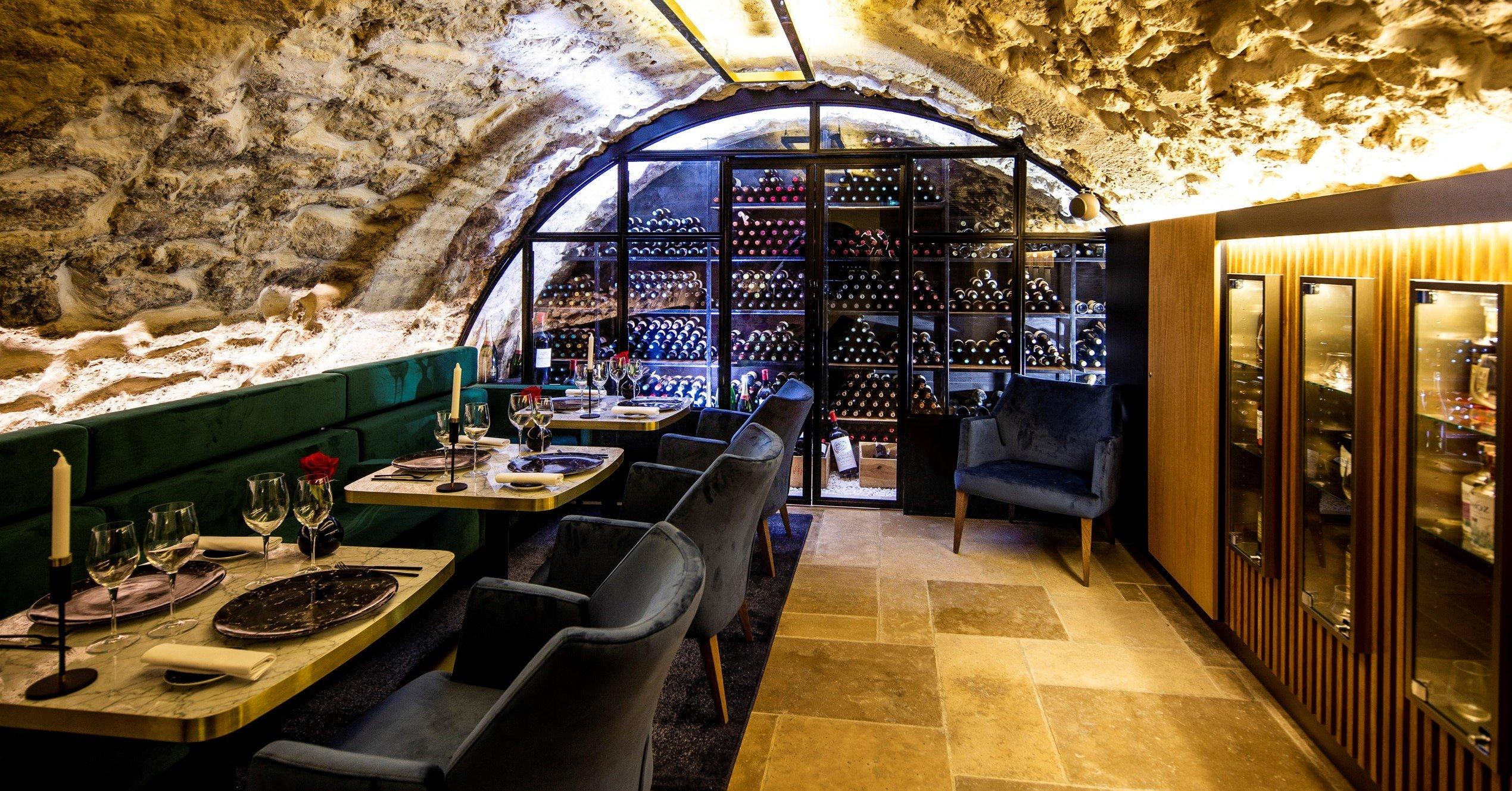 ECLIPSES By Cyril Choisne