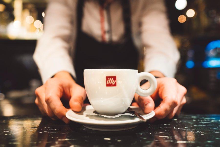 Gledališka kavarna in restavracija