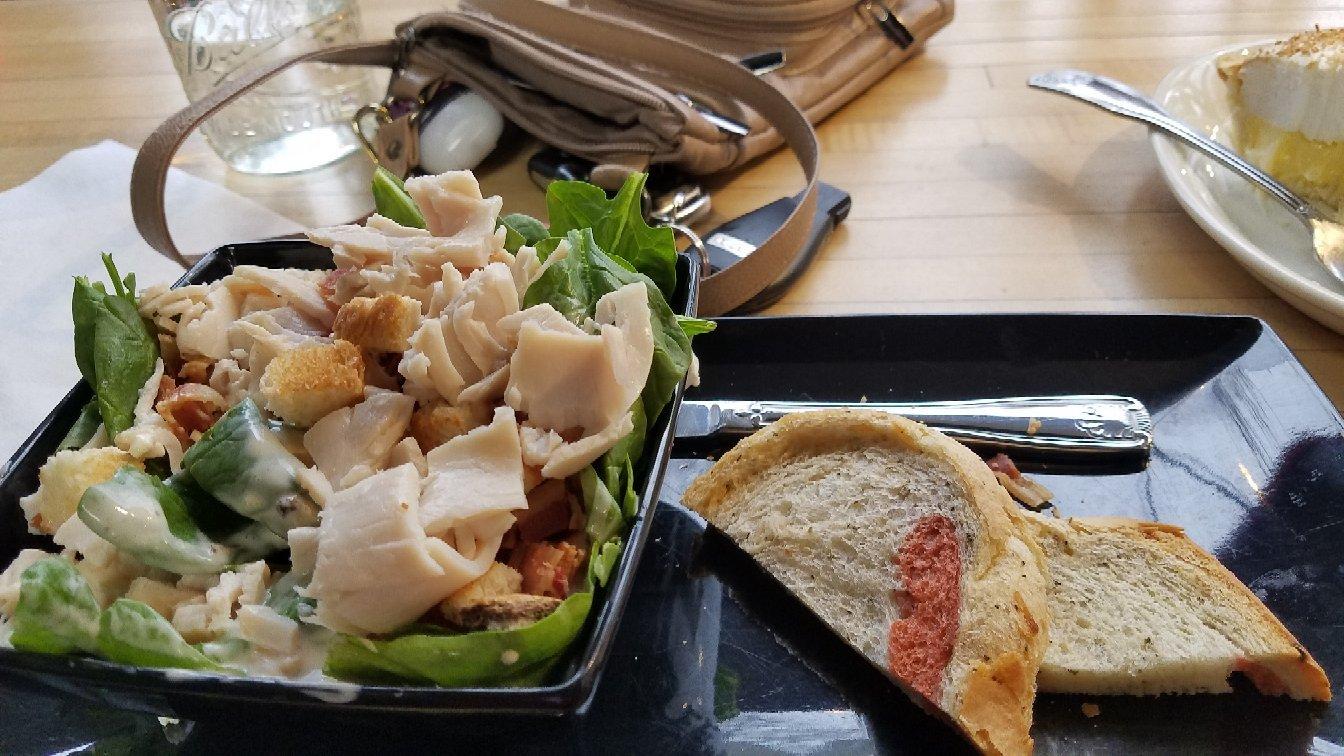 Lefty's Eats & Espresso