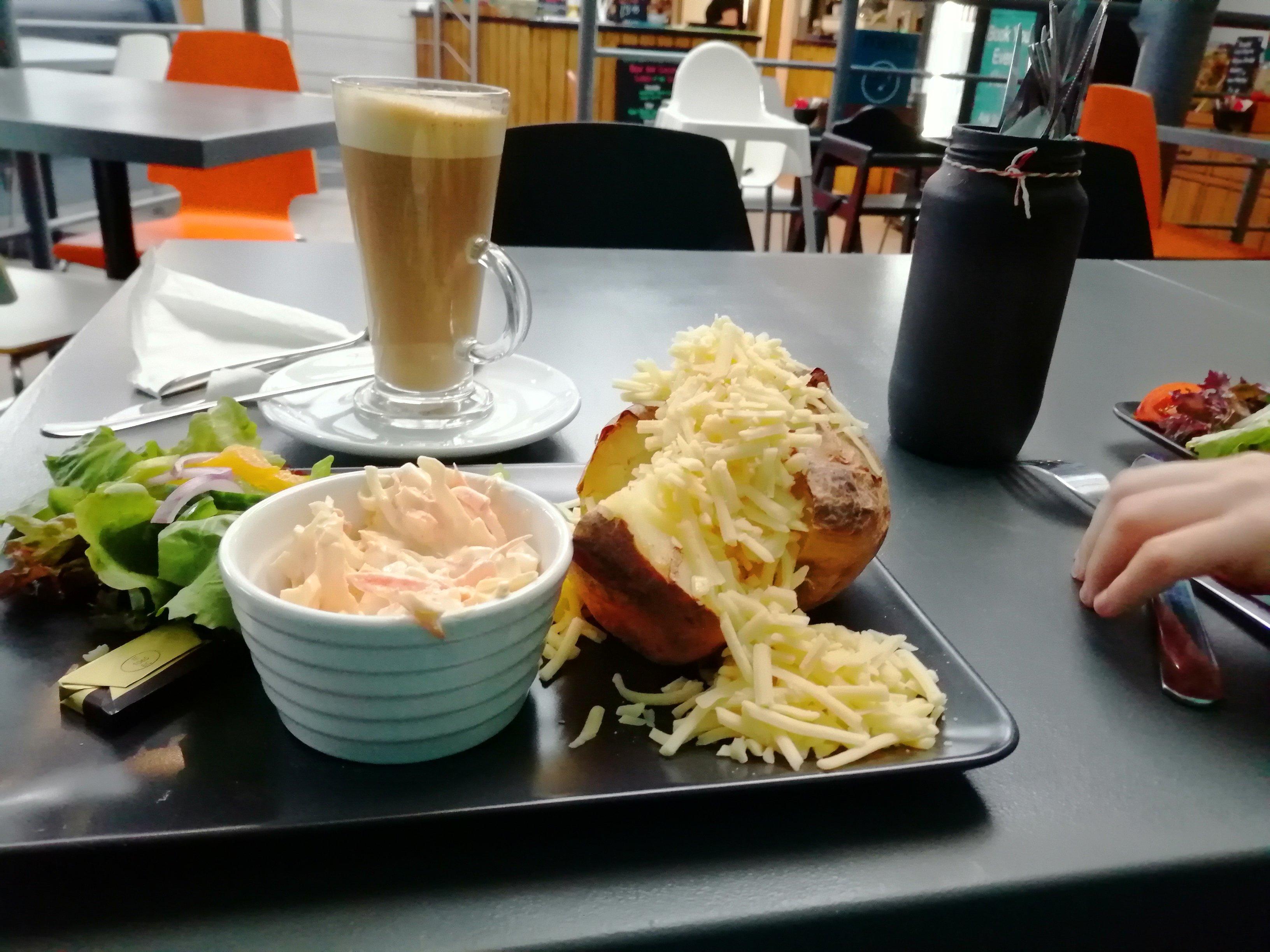 The Quays Cafe and Bar