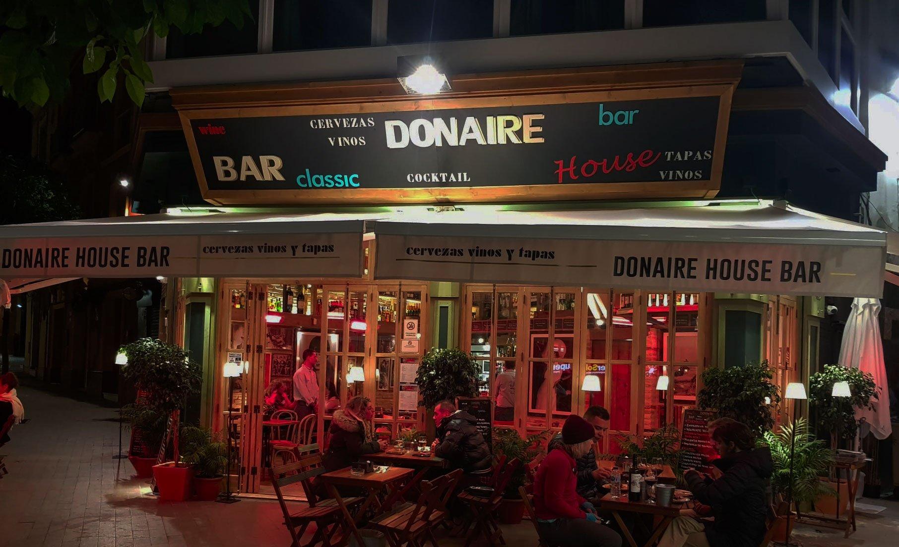 Donaire House Bar
