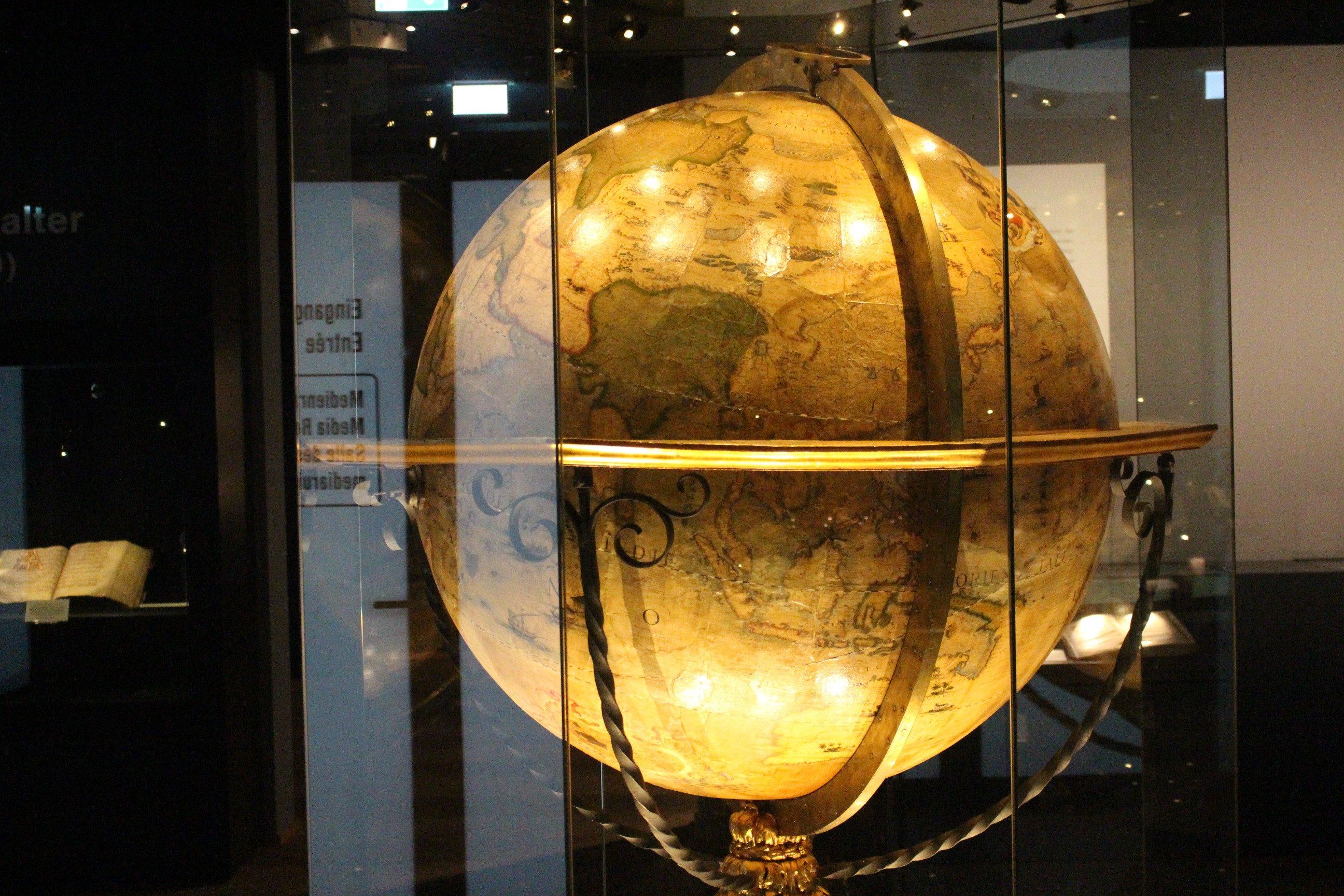 Municipal Library Treasury (Schatzkammer der Stadtbibliothek)