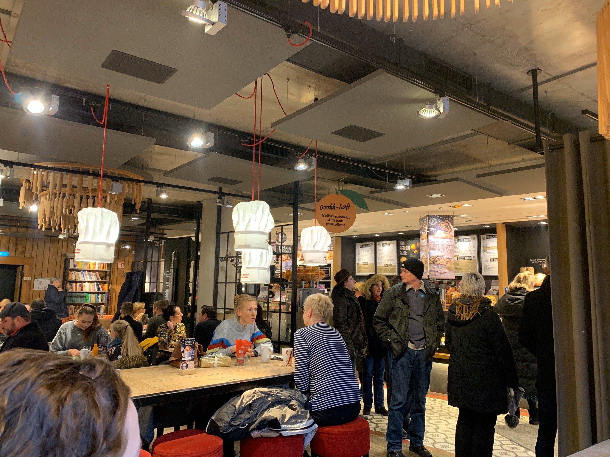 Junge Die Bäckerei. Barth