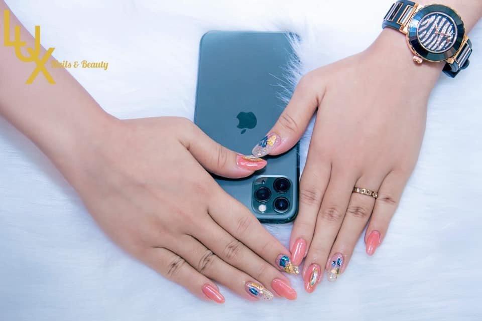 Lux Nails & Beauty