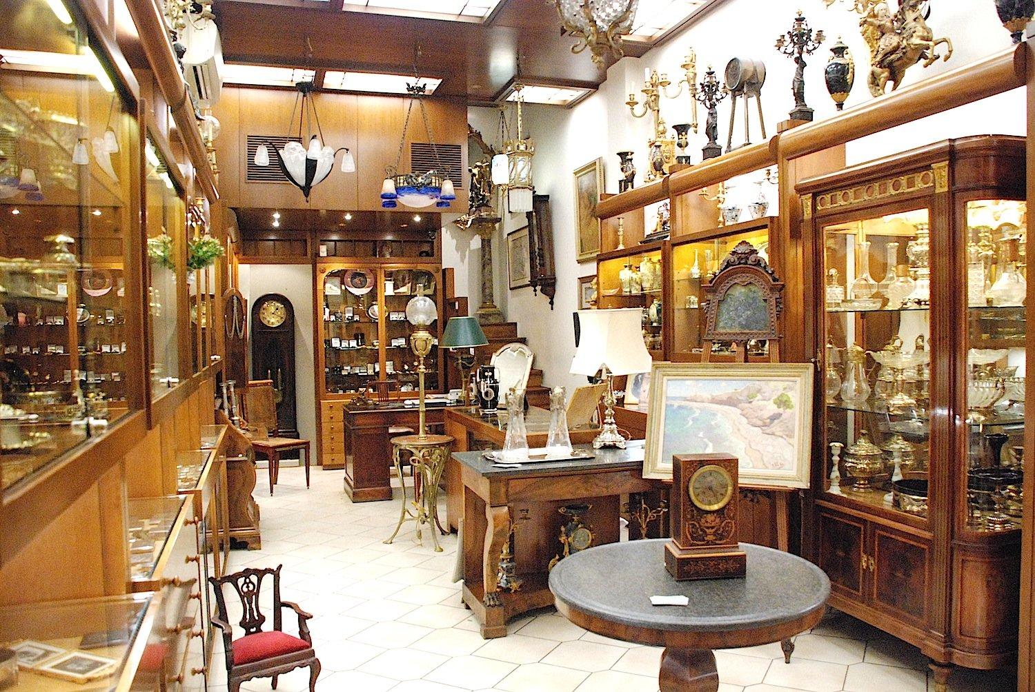 Antiques Roussos