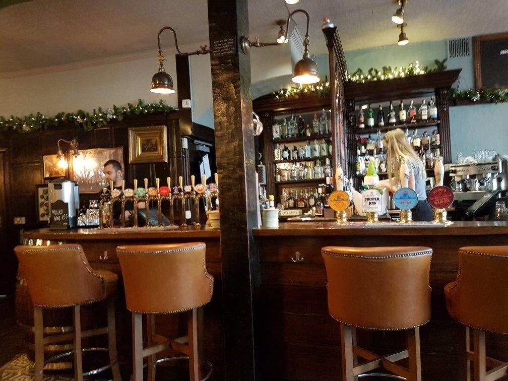 The Coach and Horses Barnes