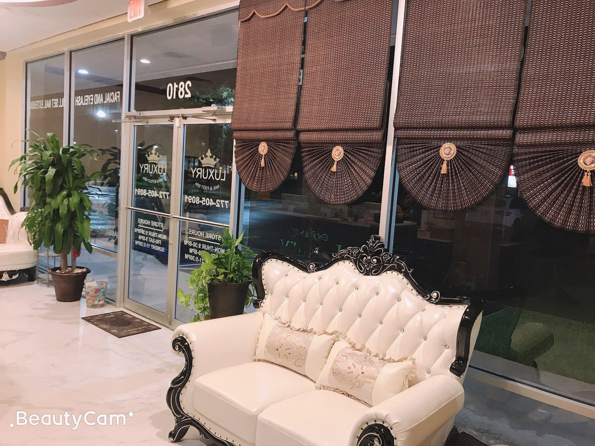 Luxury Nail & Foot Spa