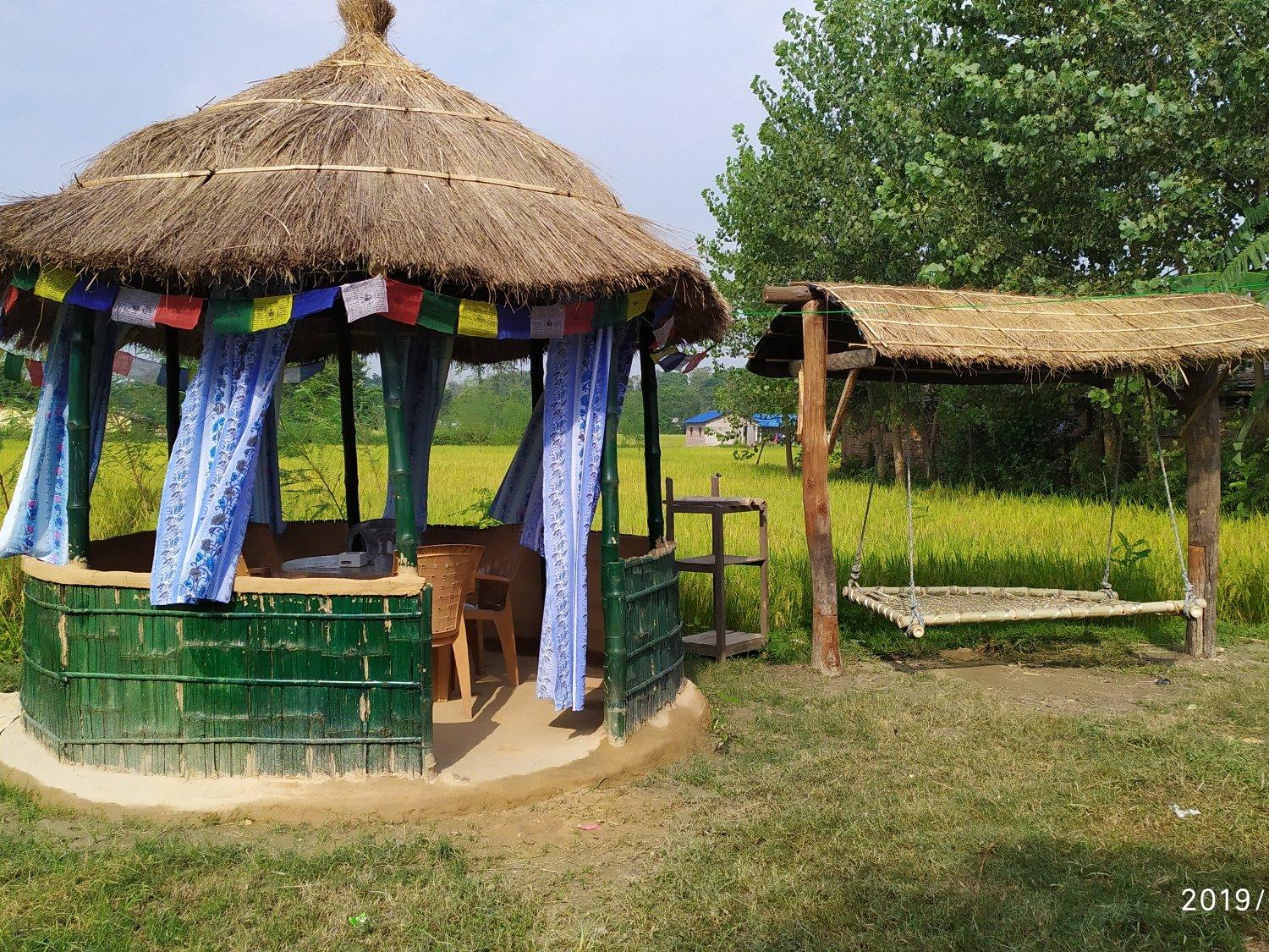 Out Of The Box Cafe & Rasta Bar