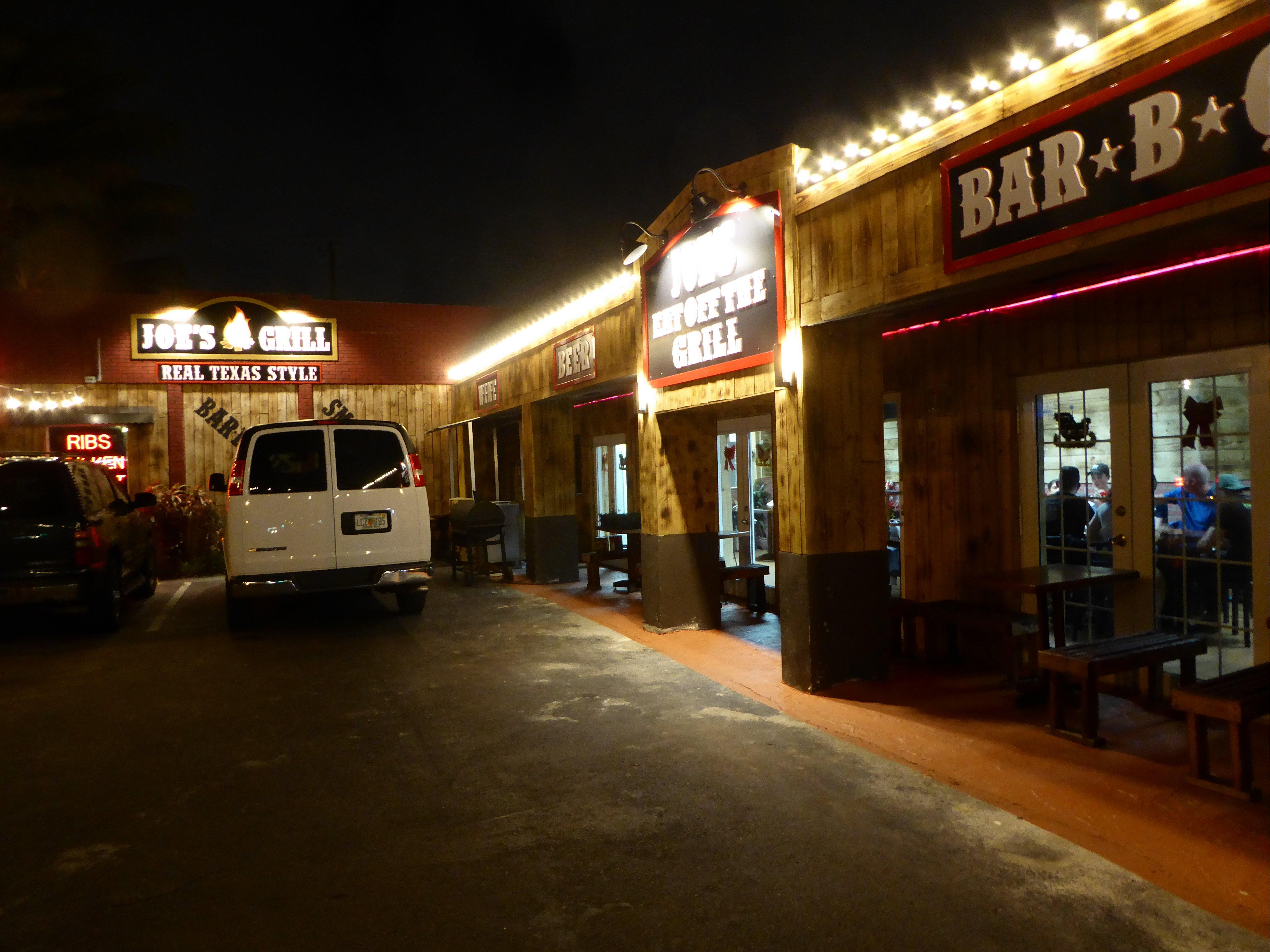 Joe's Grill & Bar
