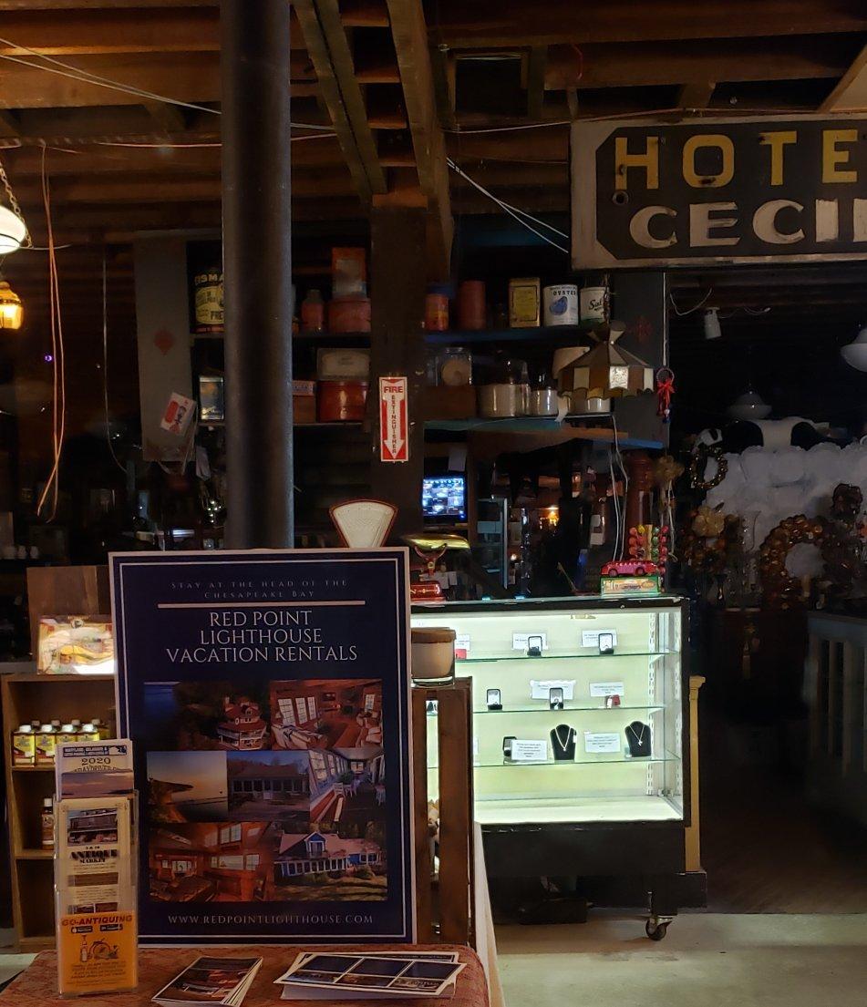 5 & 10 Antique Market