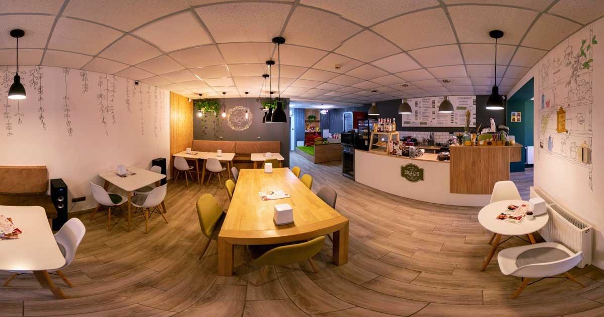 Bloom Cafe - Family Cafe