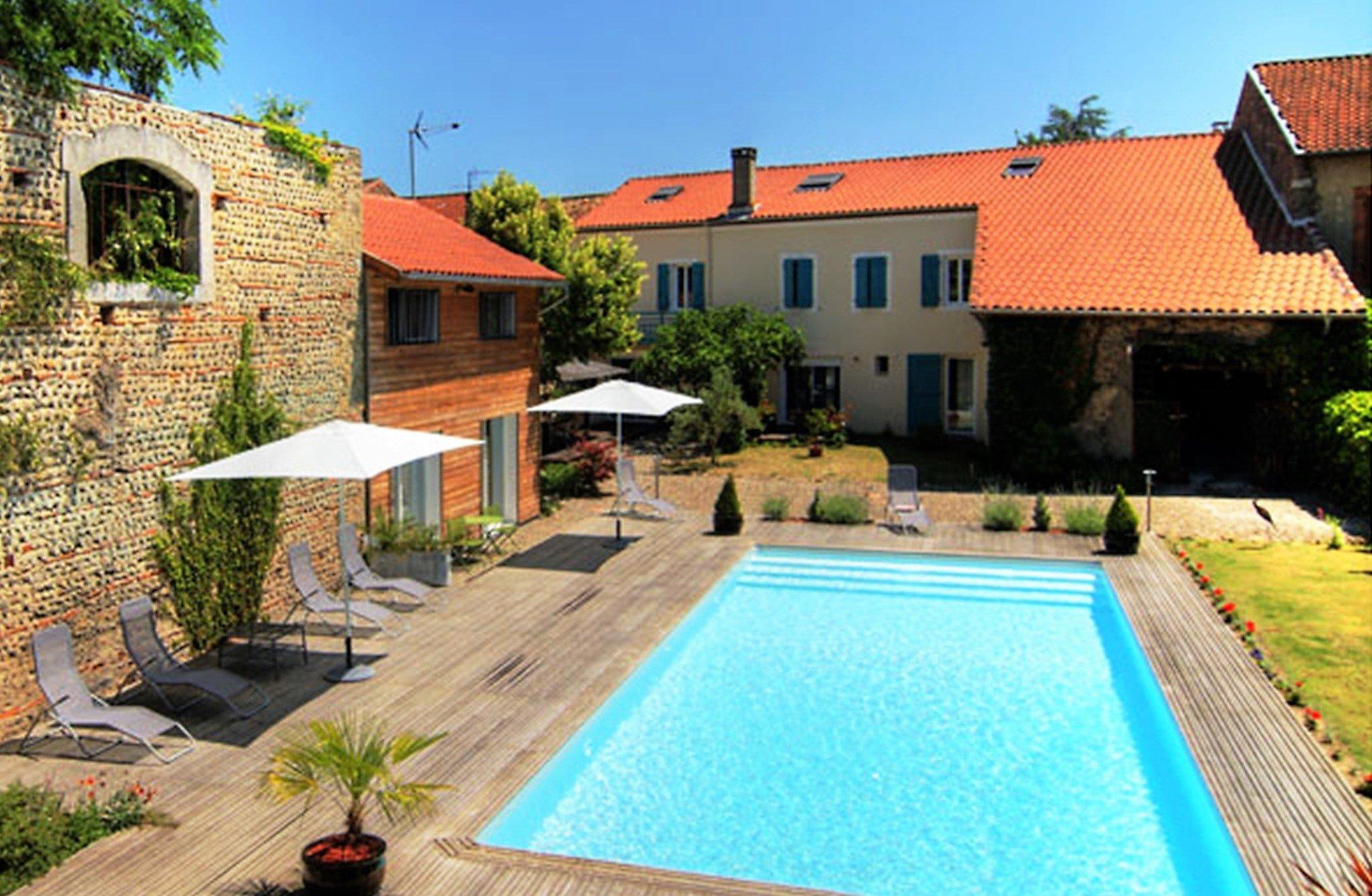 La Cour des Saligues