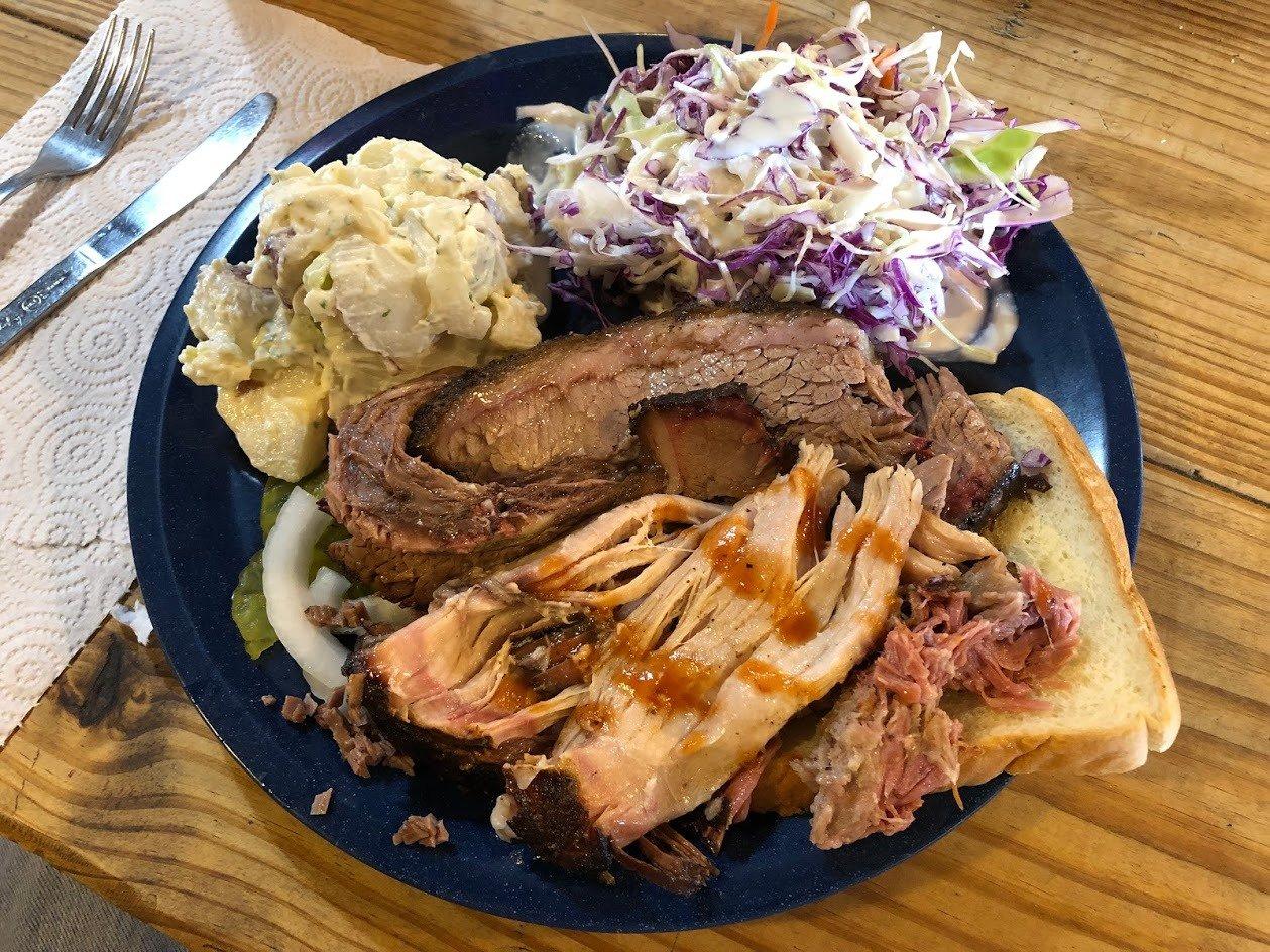 Stevie Lew's BBQ Kitchen