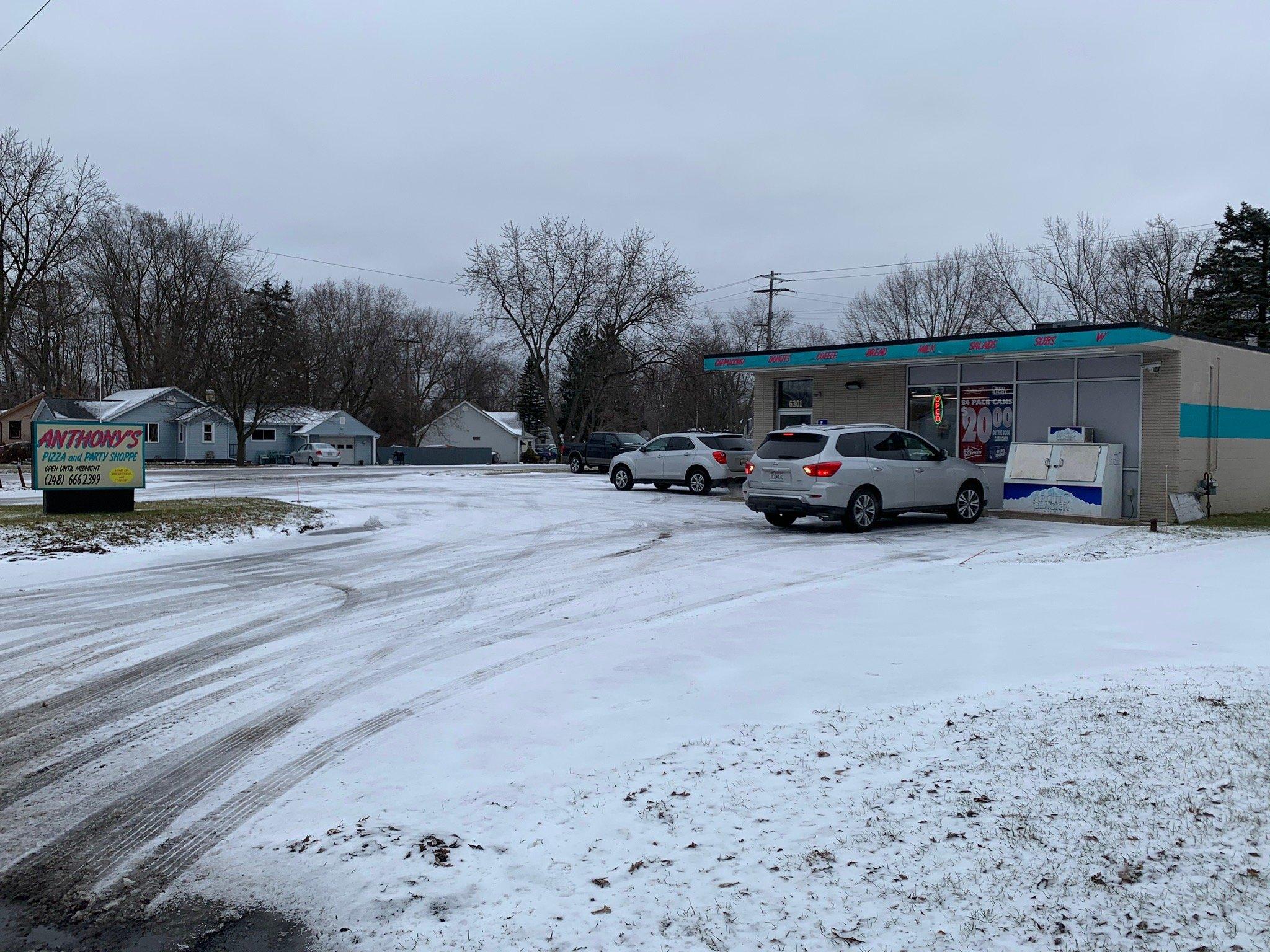 Anthony's Pizza & Party Shps