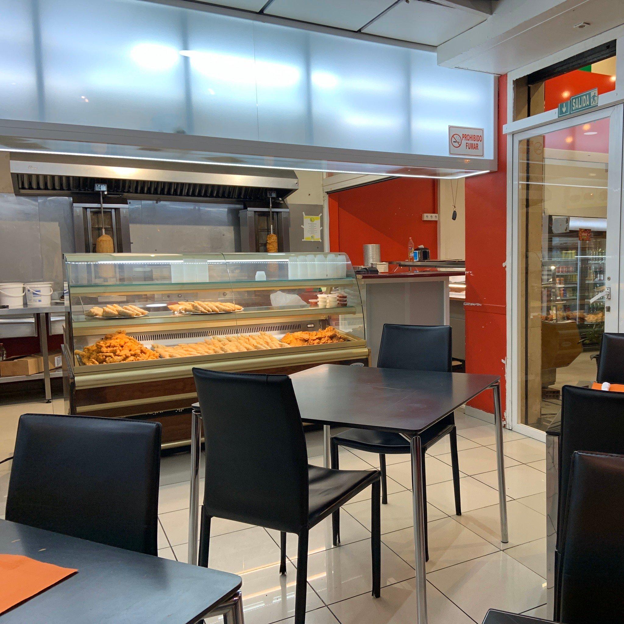 BOLLYWOOD INDIAN RESTAURANT &TAKEAWAY