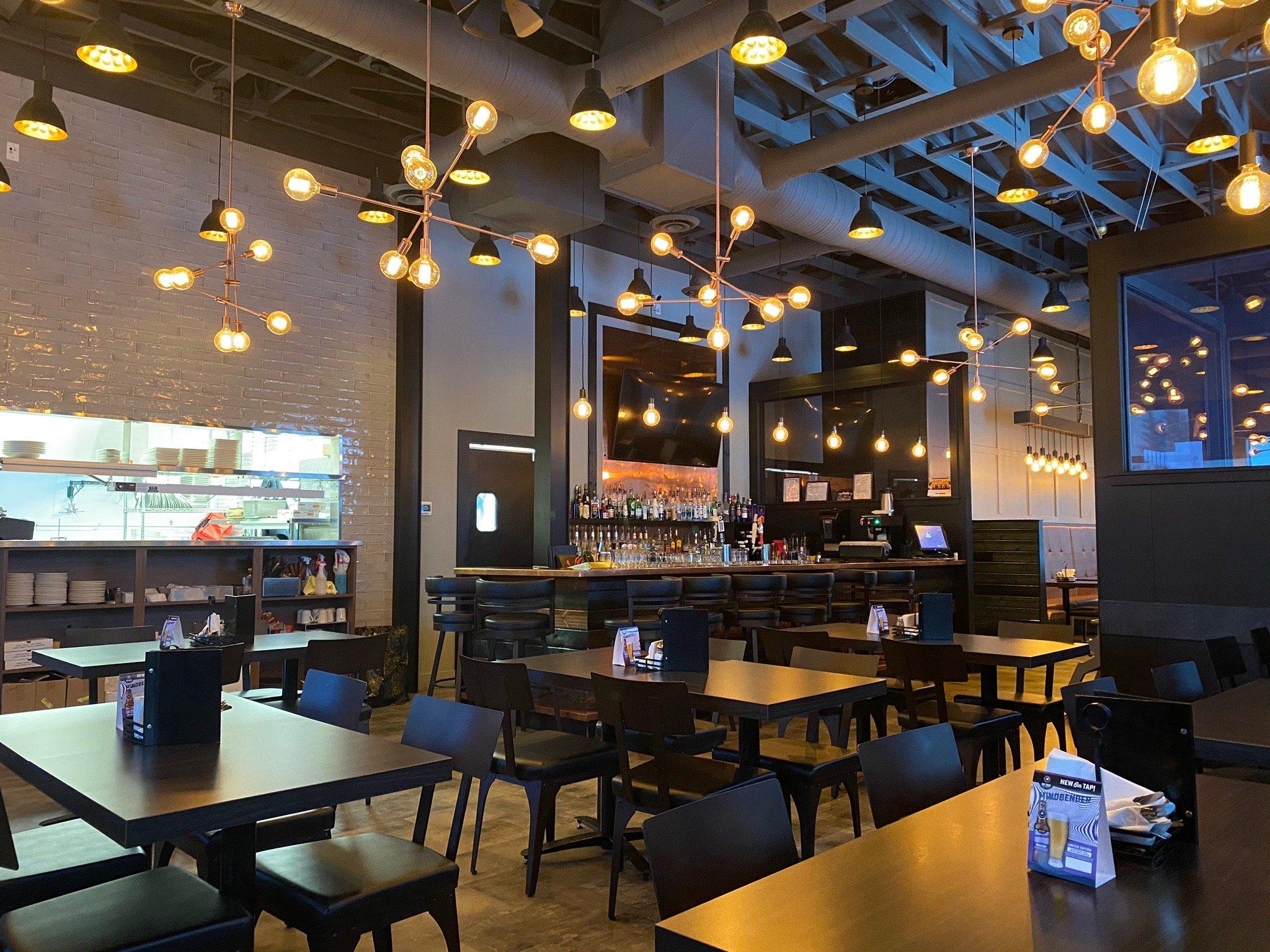 Ramona's Pizza & Social Hall