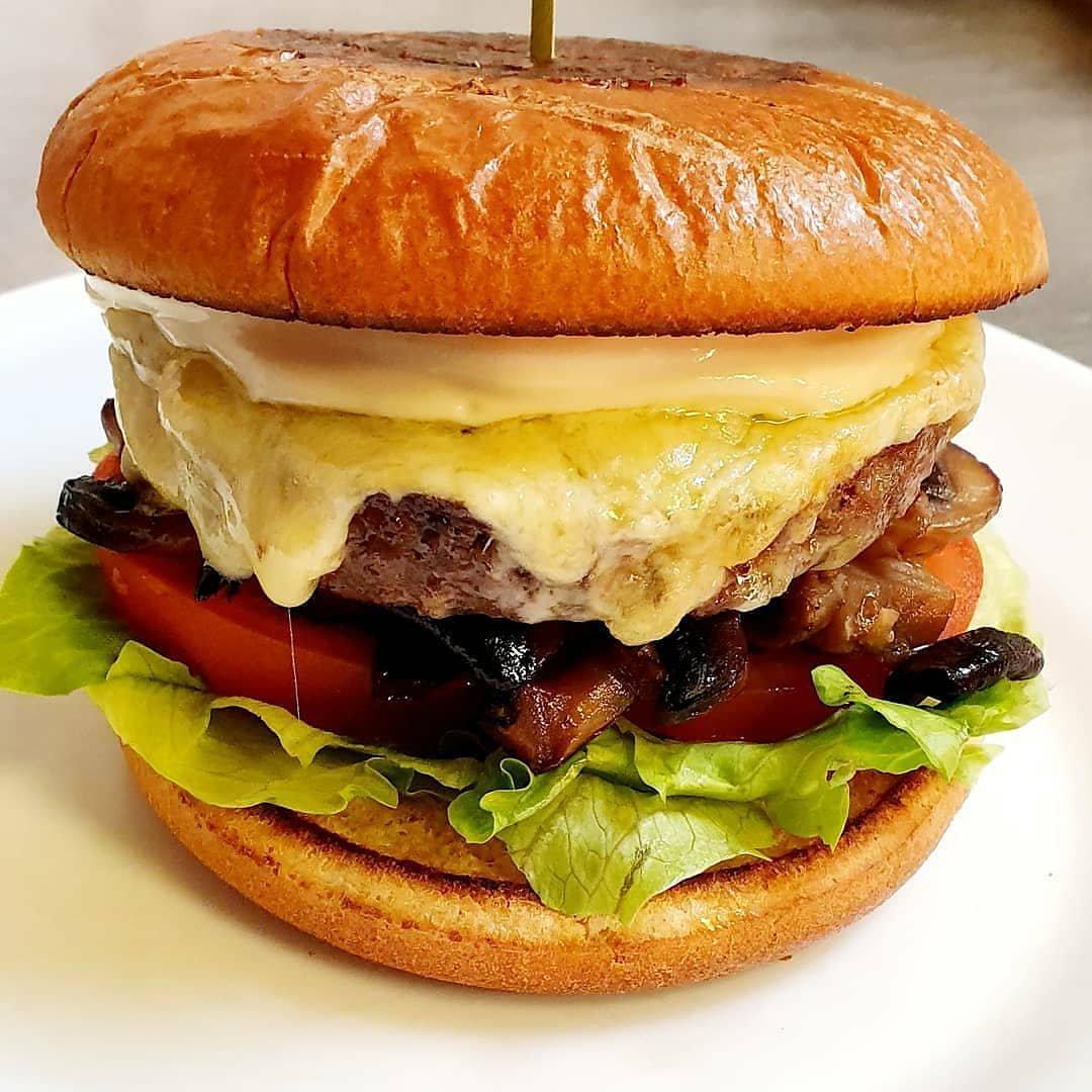 The Cafe at Airsprung