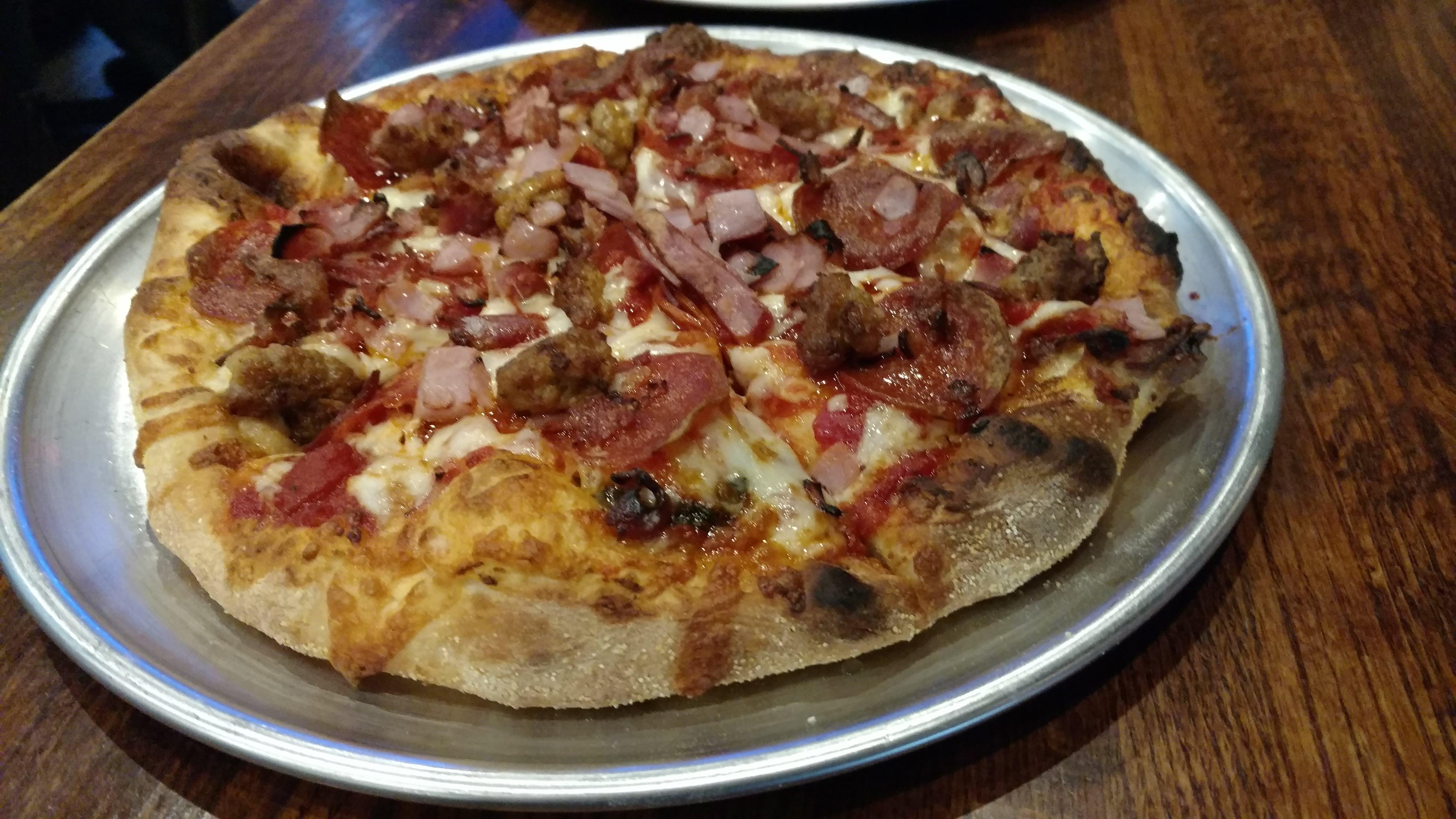 Caliente Pizza & Draft House