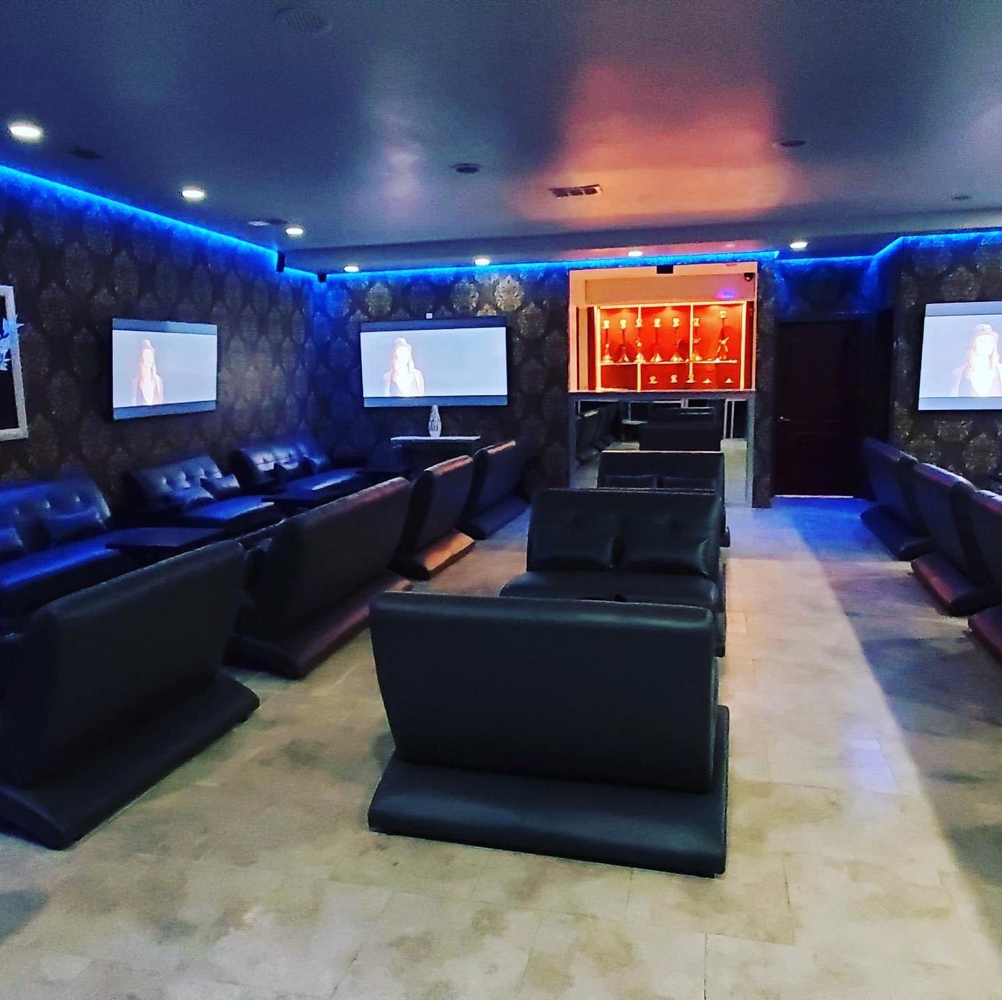 Deluxe Hookah Lounge