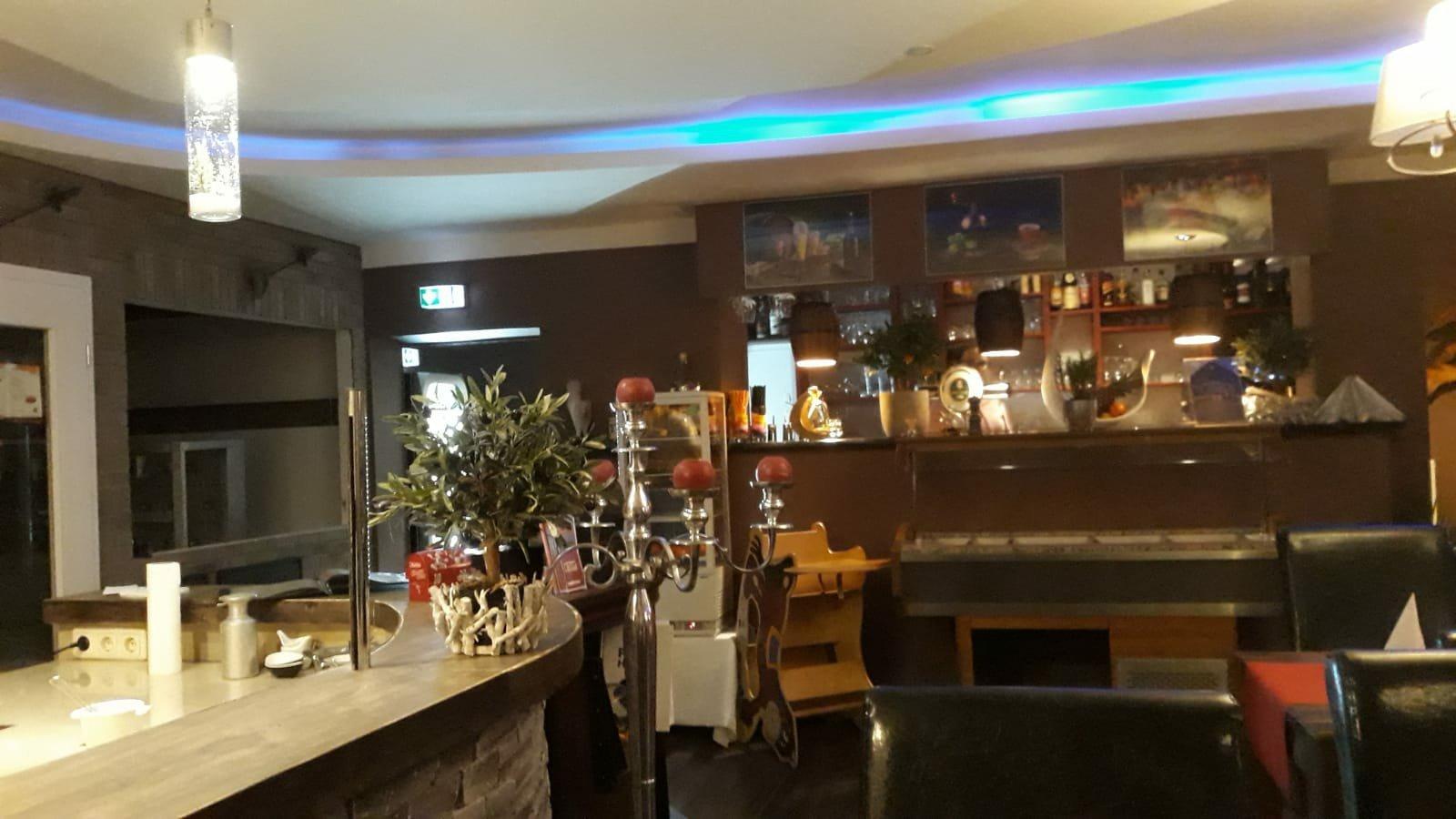 Ginato Pizzeria, Bistro & Cafe