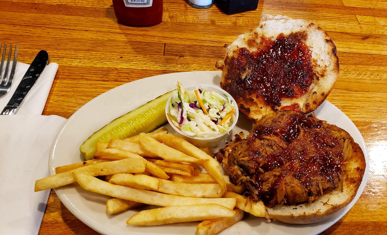 Hinchey's Chicago Bar & Grill