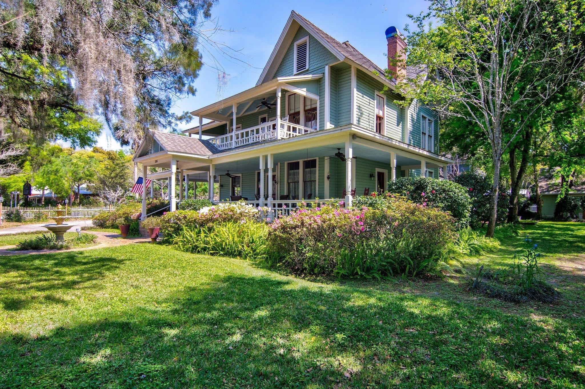 Camellia Rose Inn