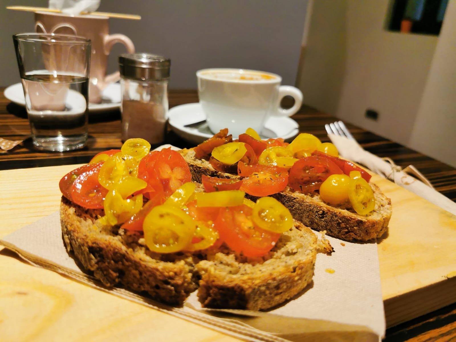 Makis Specialty Coffee Shop