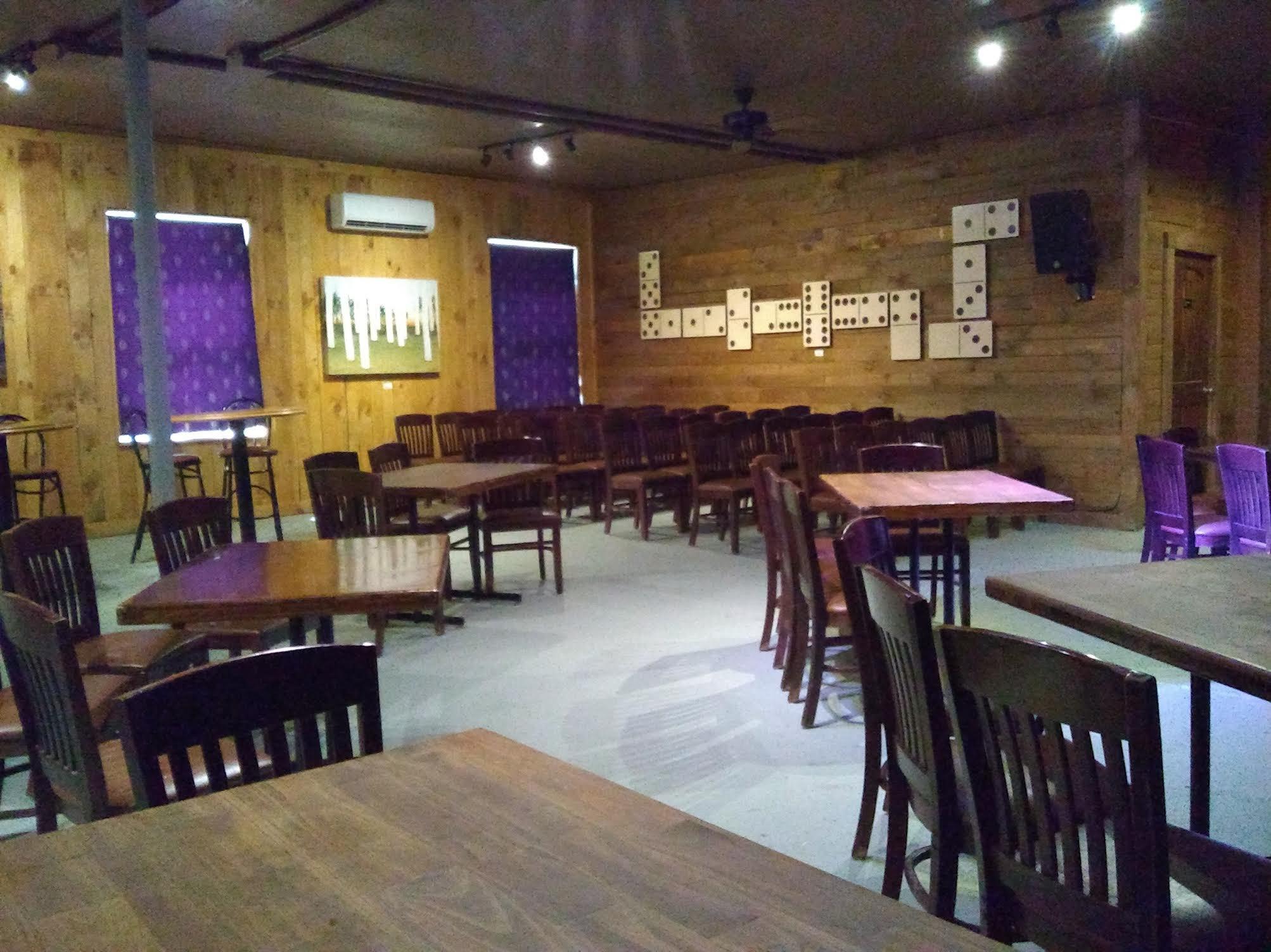 Muddy Creek Cafe & Music Hall