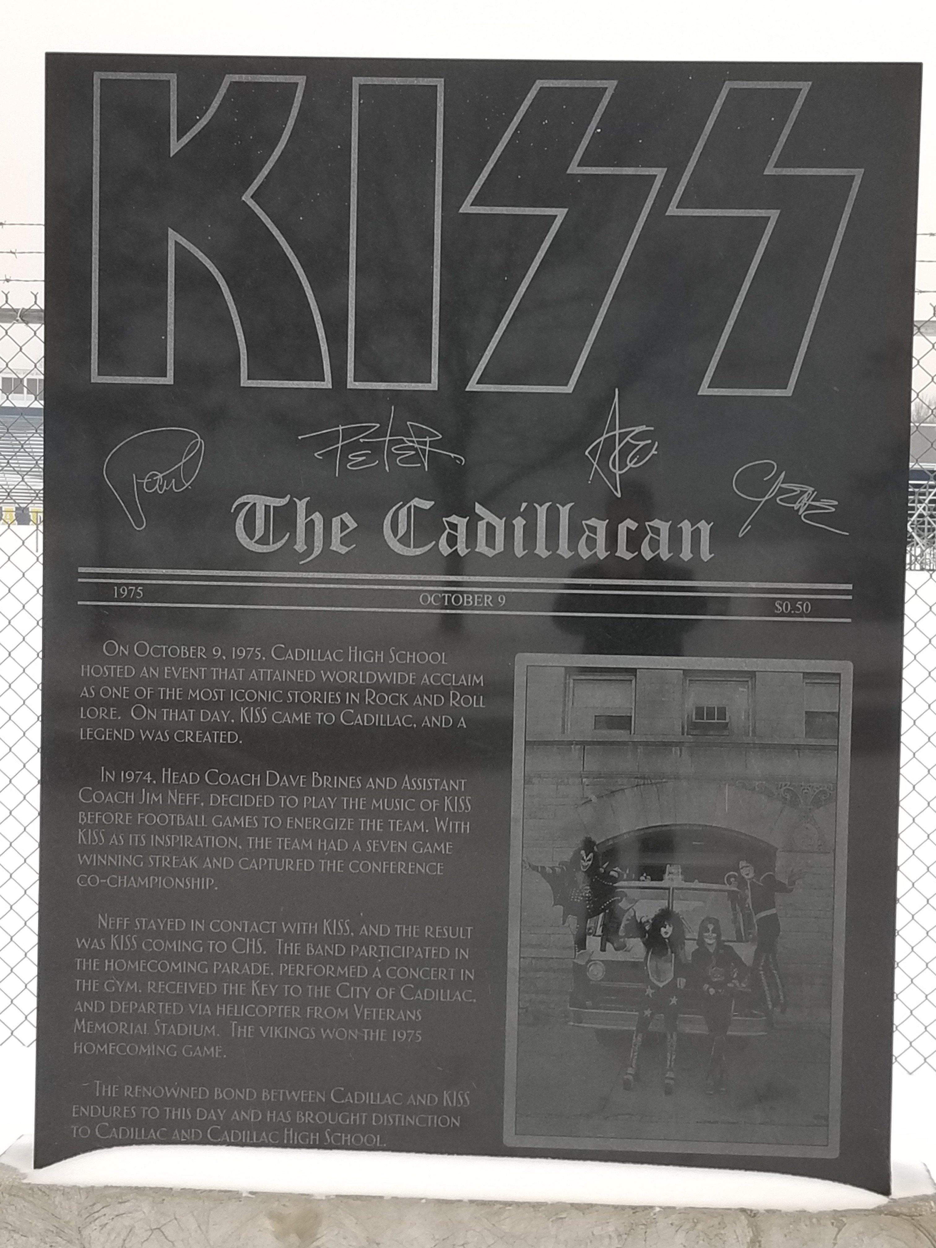 Kiss Monument