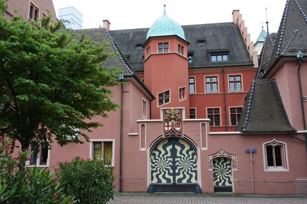 Haus zum Walfisch
